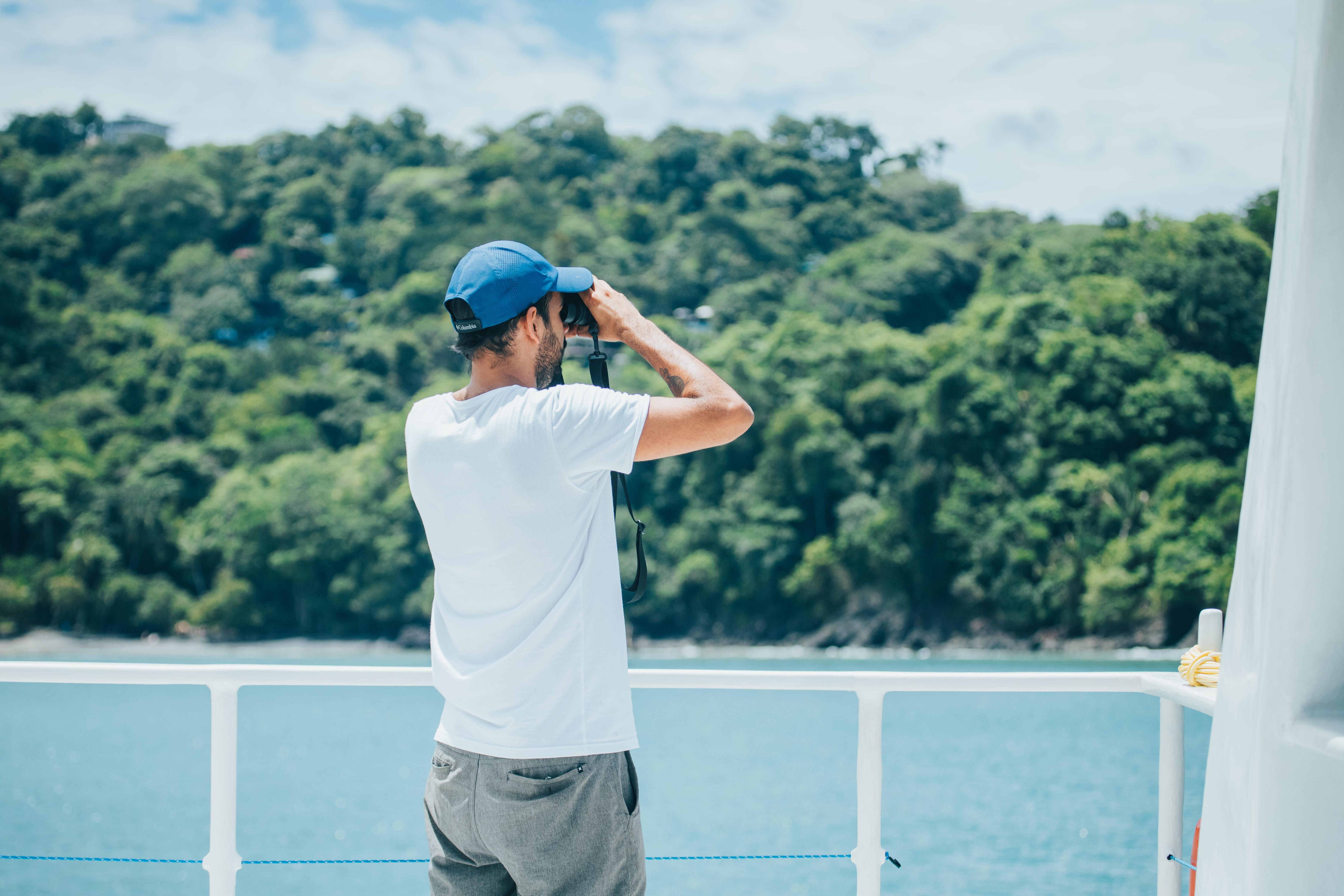 Manuel Antonio Catamaran Cruise with Meal & Sunset