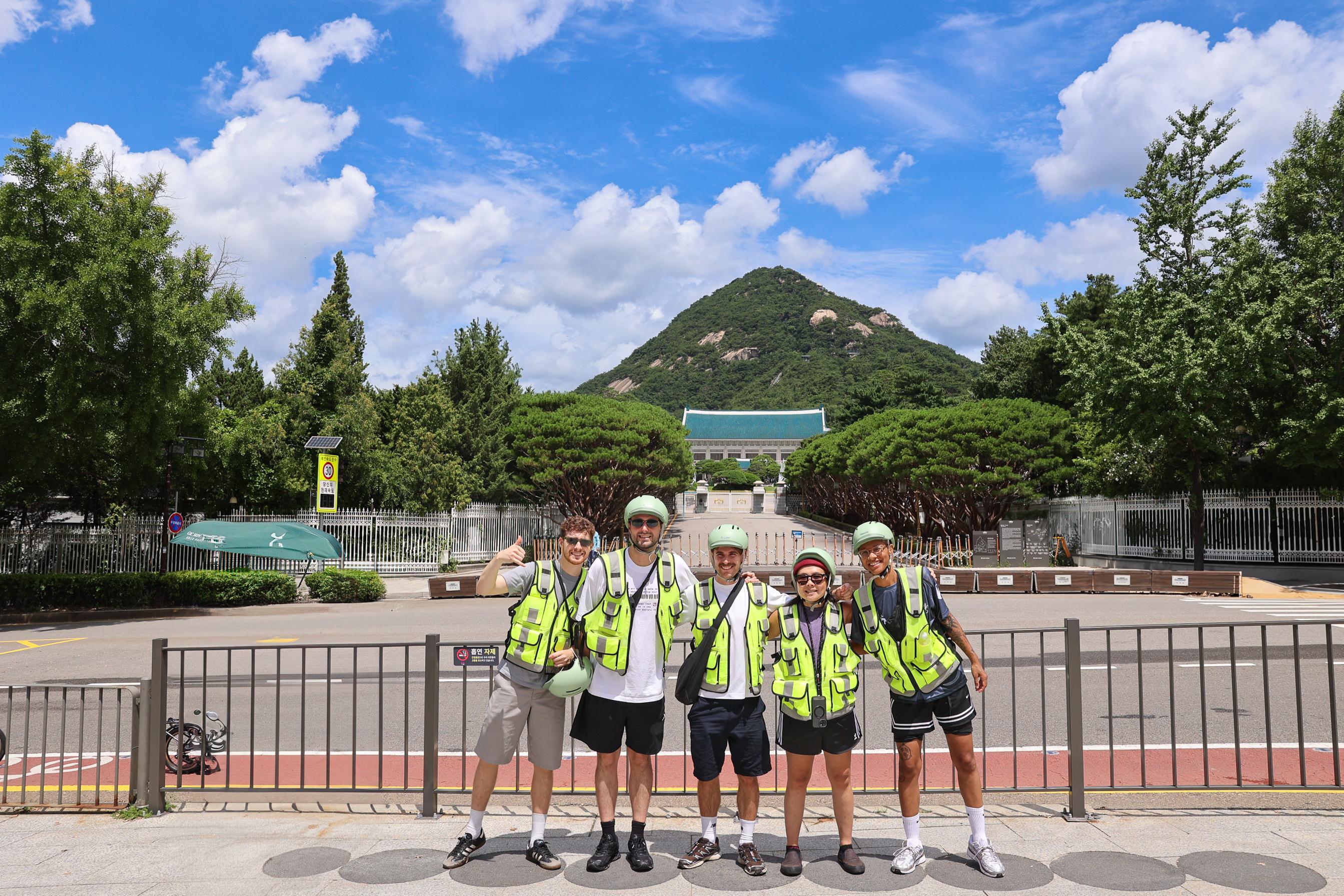 Seoul e-bike tour along the Han River cycle paths — image 22