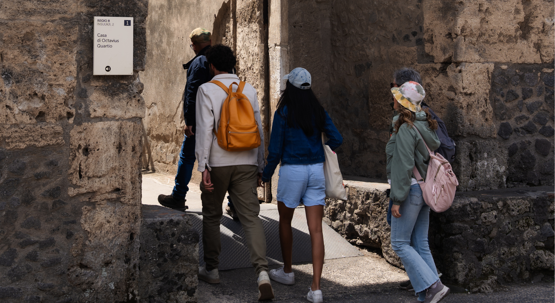 Pompeii and Herculaneum tour with lunch included — image 15