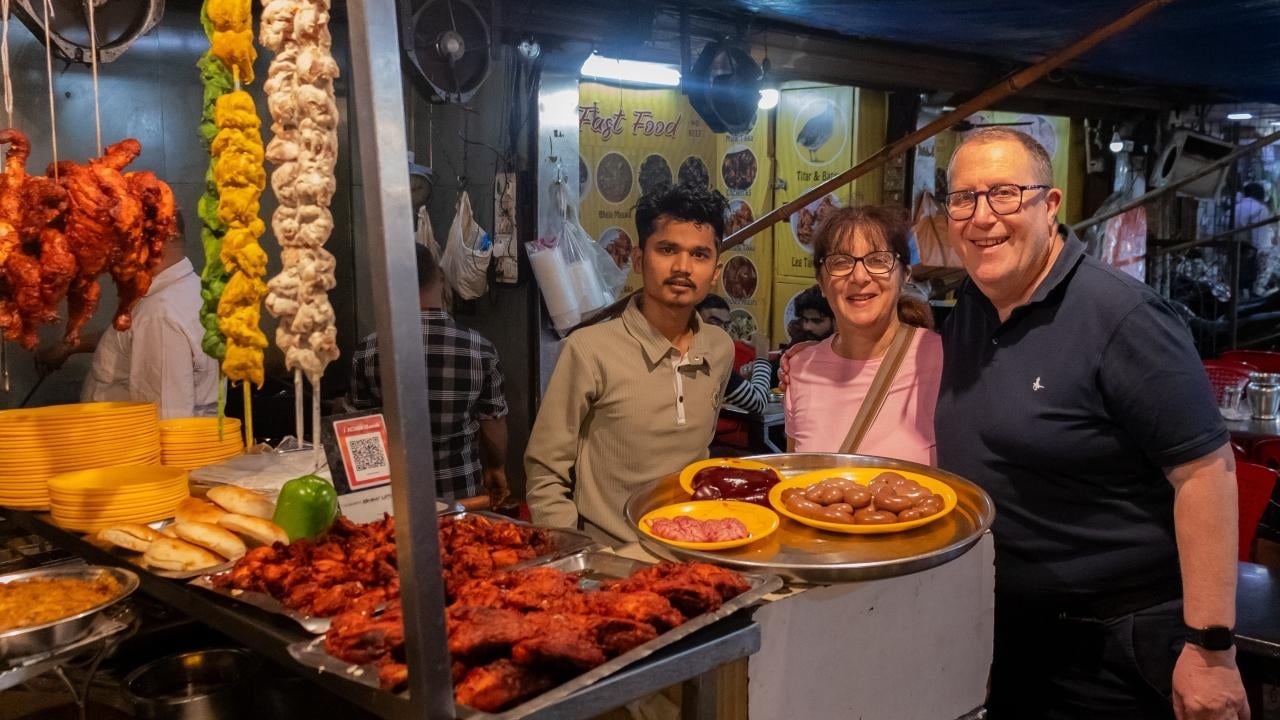Mumbai Culinary Bazaar & Local Transport Tour