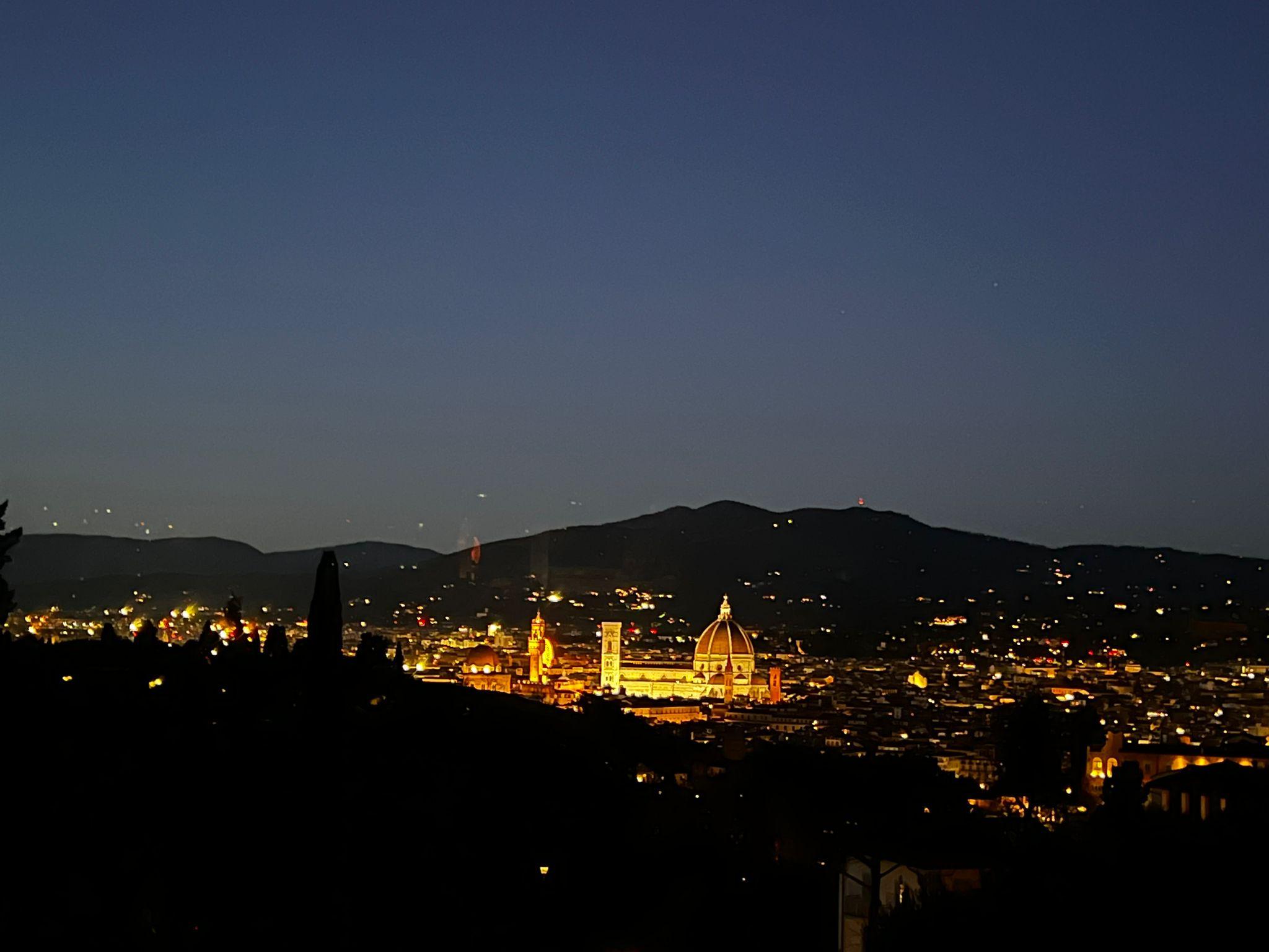Discover Florence's Charm: Night Tour on Electric Golf Car