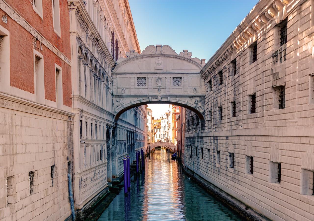 St. Mark's Basilica Venice tour — Byzantine mosaics, gondola ride, Murano and Burano — image 5