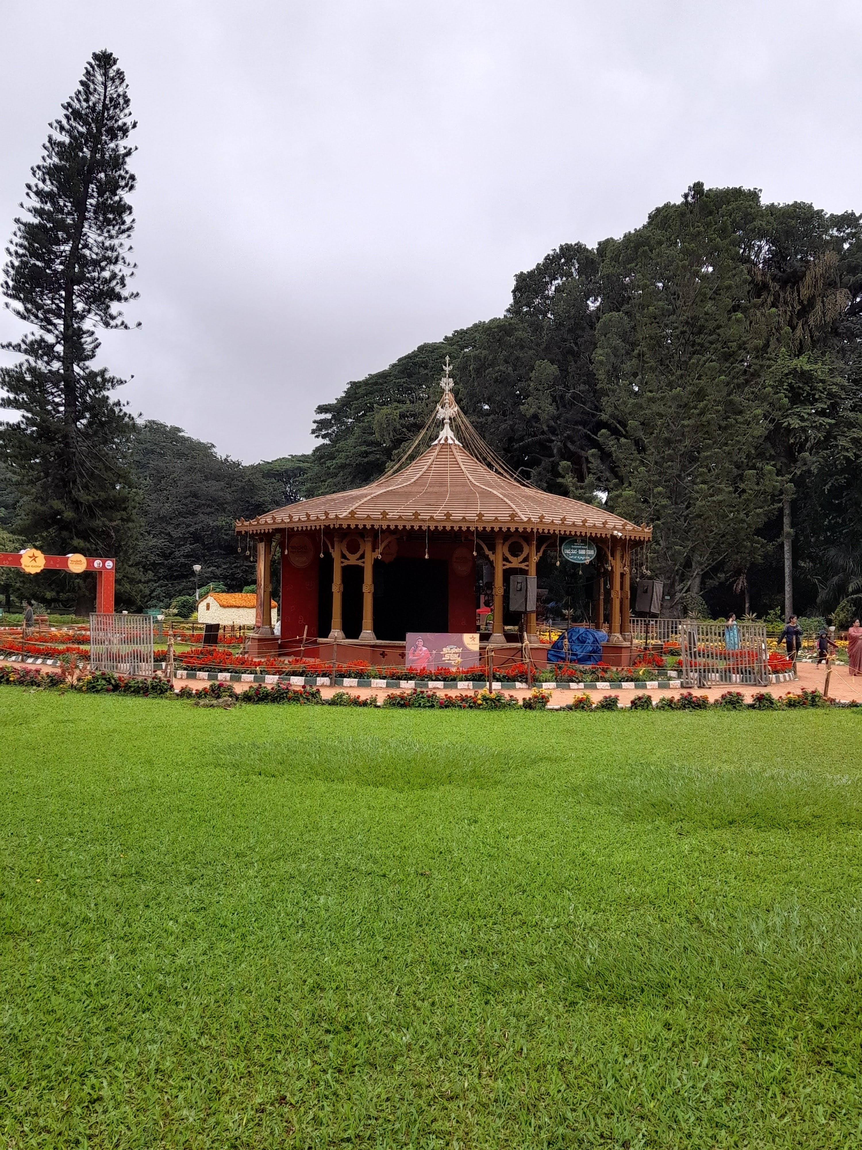 Lalbagh Botanical Garden Nature Walk & Breakfast