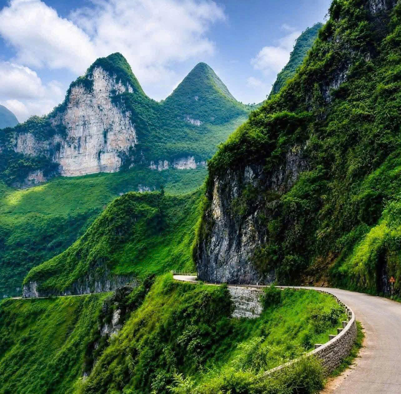 4-Day Ha Giang Loop Private Motorbike Adventure