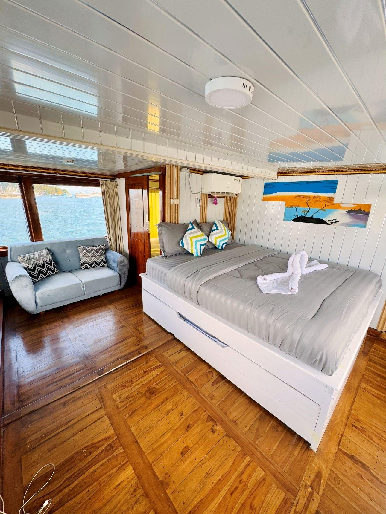 Komodo Islands 3-Day VIP Liveaboard from Labuan Bajo