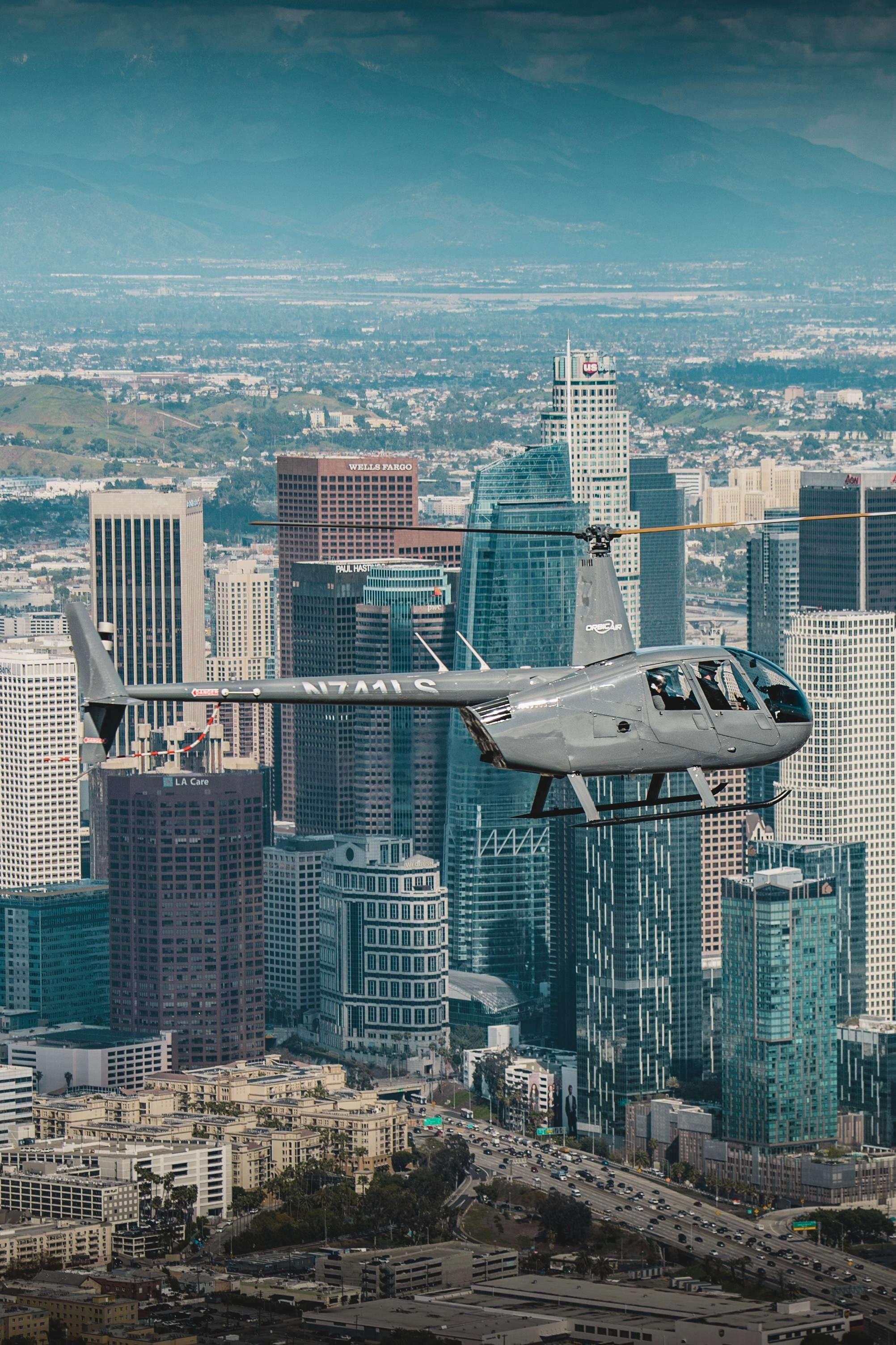 Los Angeles Helicopter Flight: Hollywood Sign & Downtown