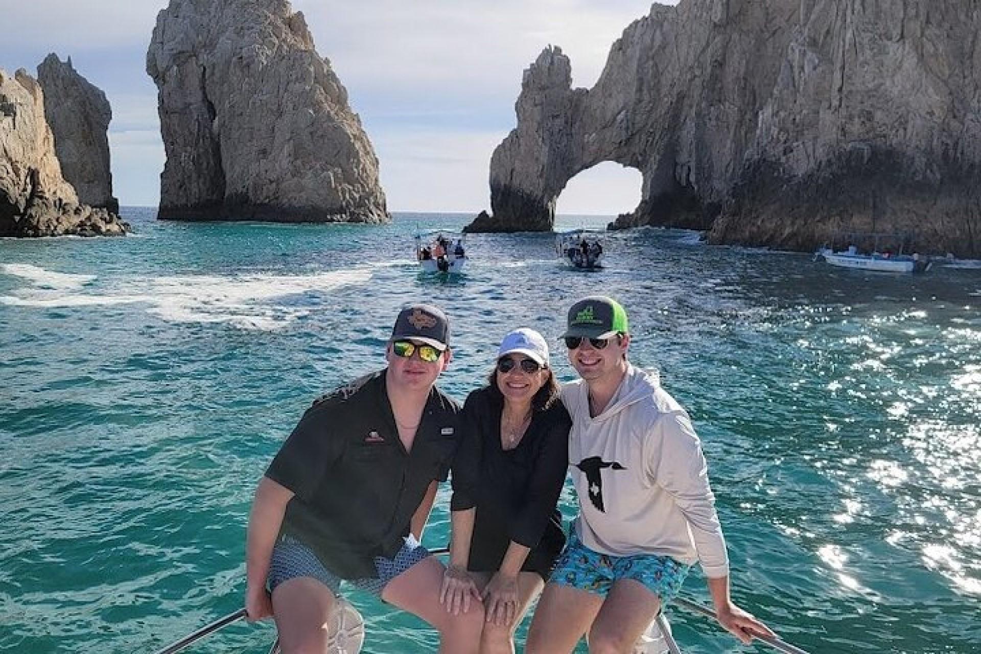 Cabo Private Yacht Experience: Arch, Snorkeling & Gourmet Bites