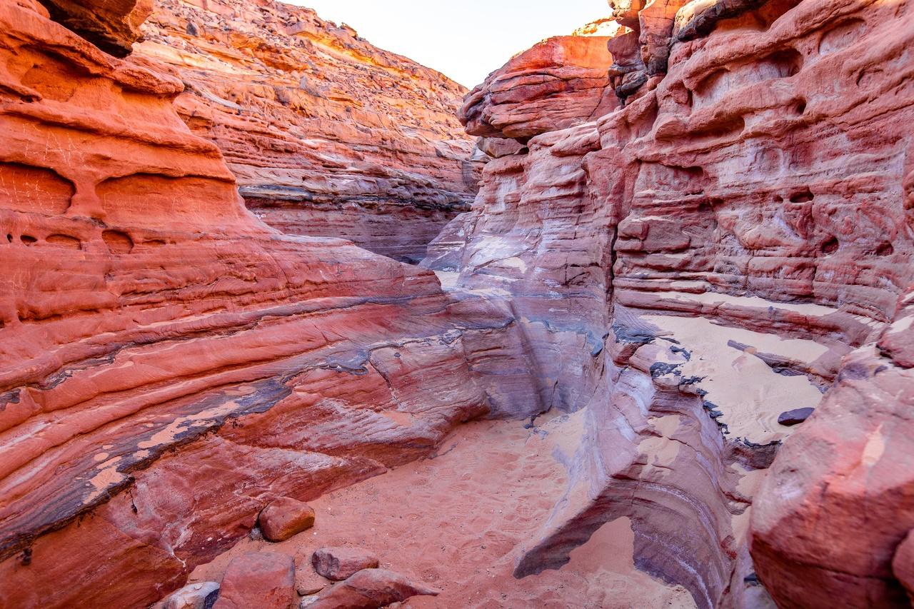 Sharm El-Sheikh: Colored Canyon, Blue Hole & Dahab Jeep Day Trip