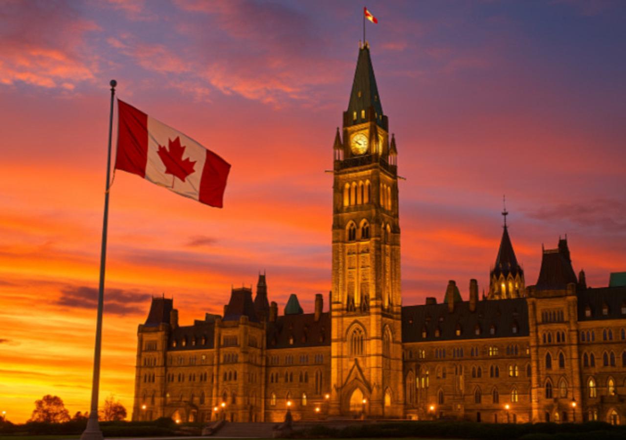 Ottawa Parliament Hill & River Parkway Private Guided Tour