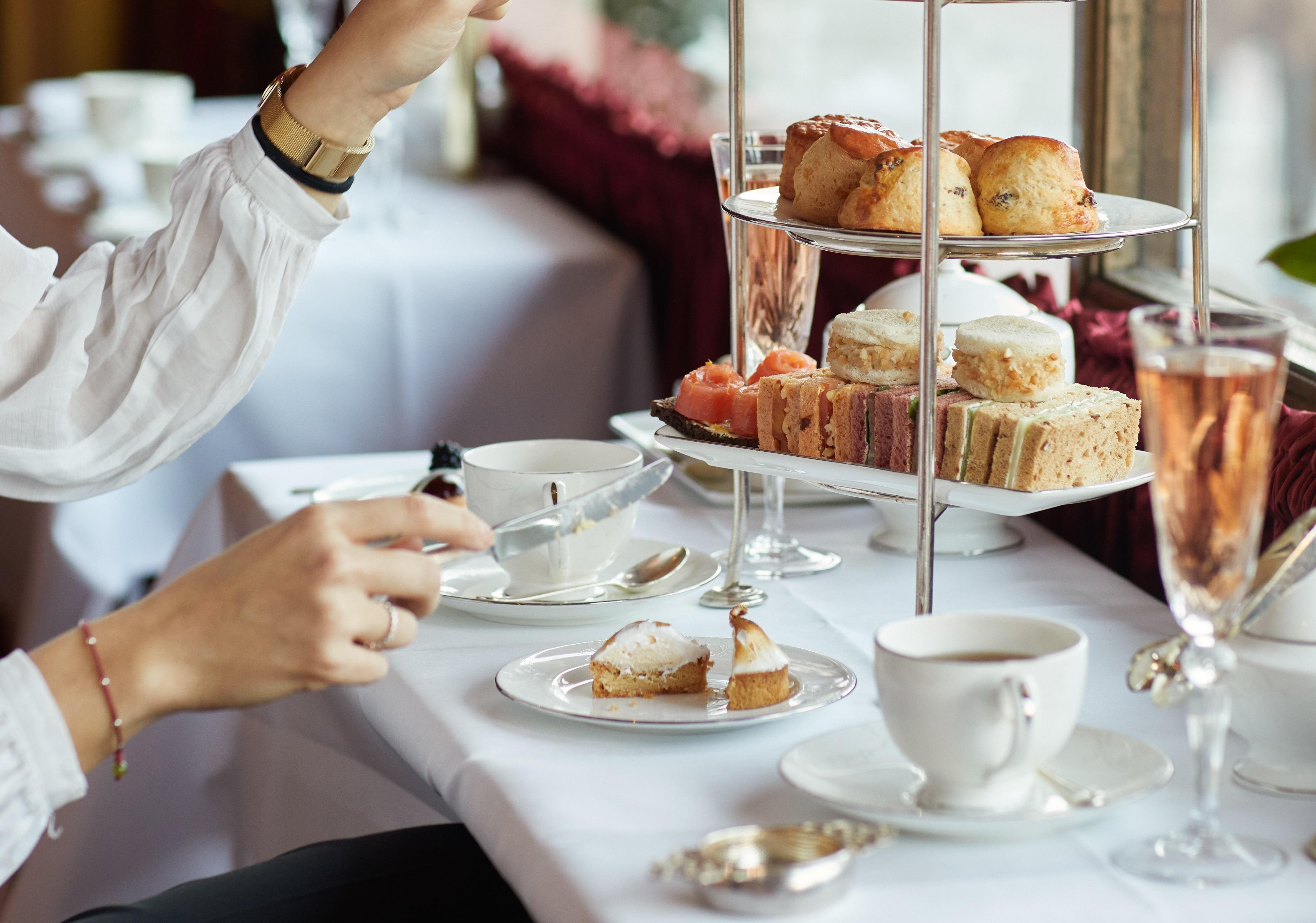 London: Afternoon Tea at The Rubens at the Palace - Buckingham Palace tour and royal London scenery