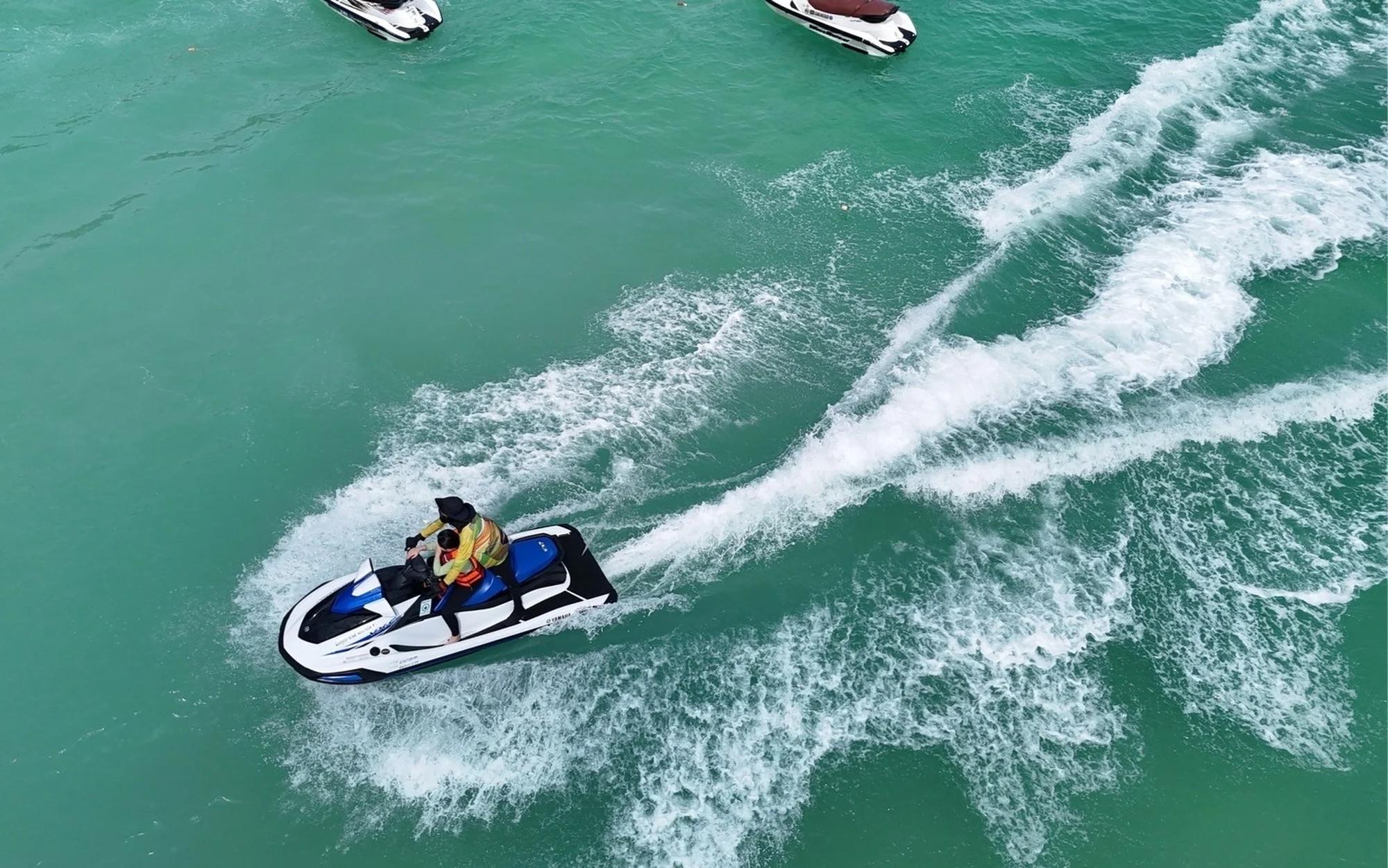 Pattaya: Coral Island Snorkeling and Kayaking Adventure