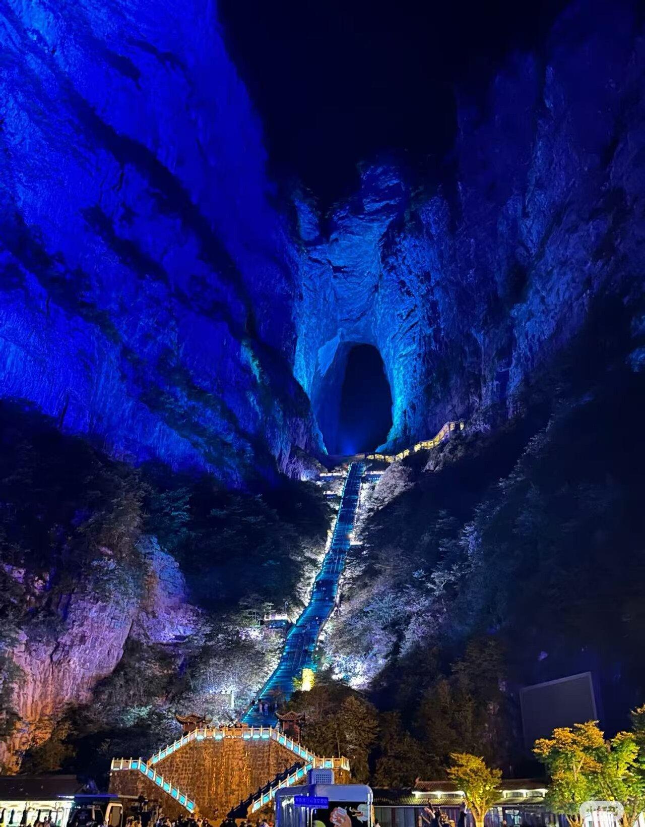 Zhangjiajie Full-Day Tour: Tianmen Mountain & Avatar Peaks at Sunset