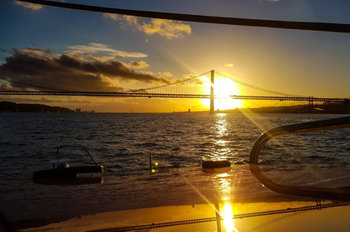 Lisbon Sunset Yacht Cruise with Open Bar