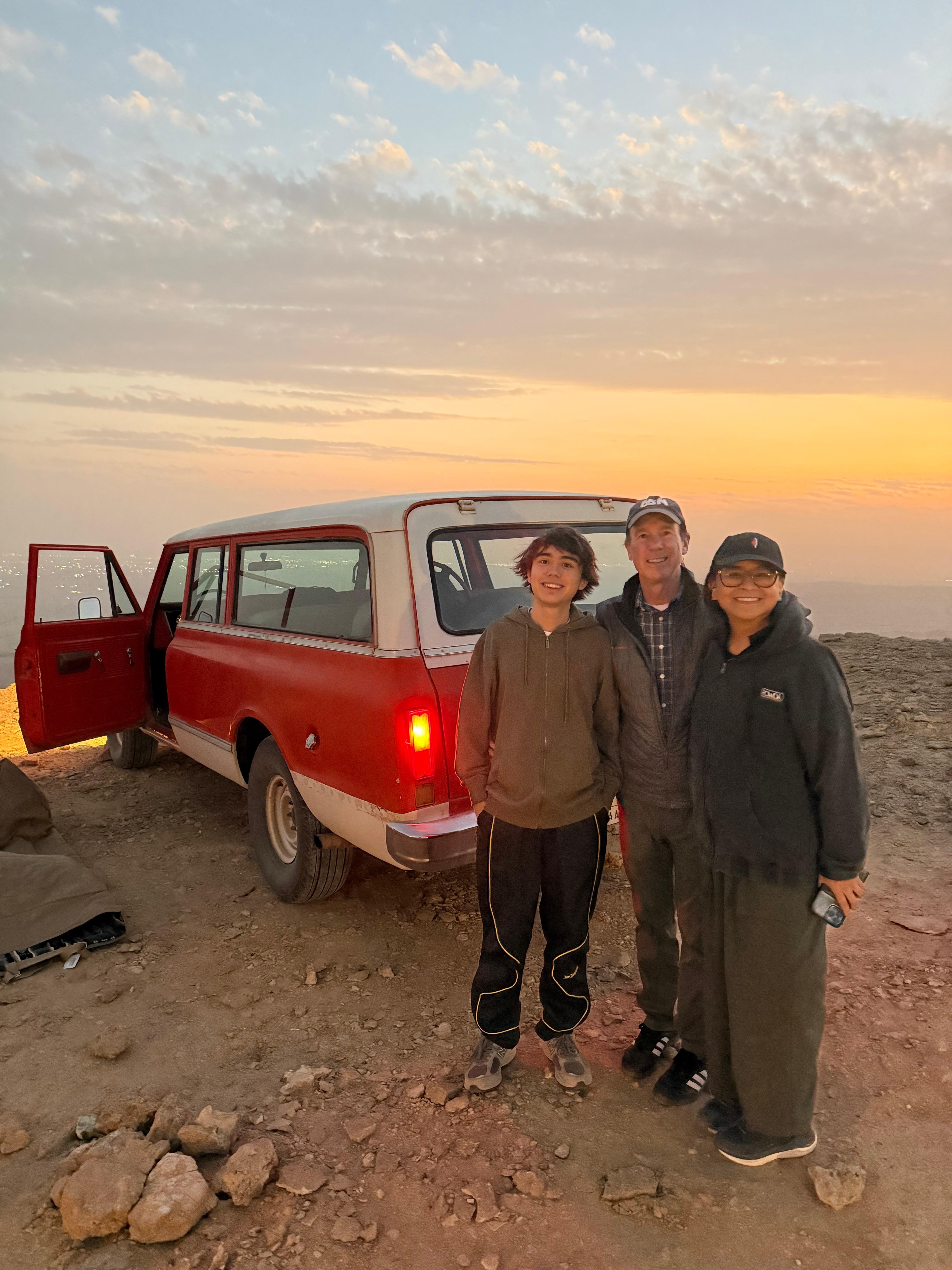 Riyadh VIP Private Tour: Edge of the World & Darb Al-Manjoor