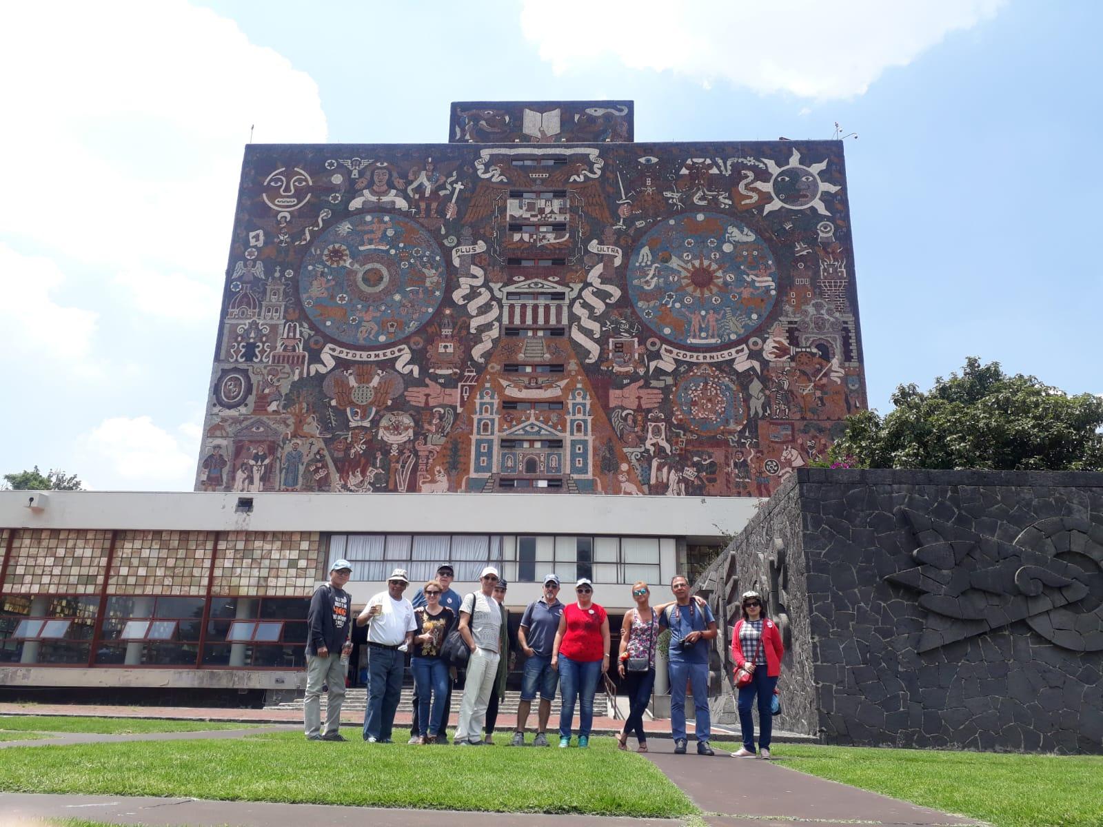 Private Mexico City Heritage: Coyoacán & Xochimilco Tour