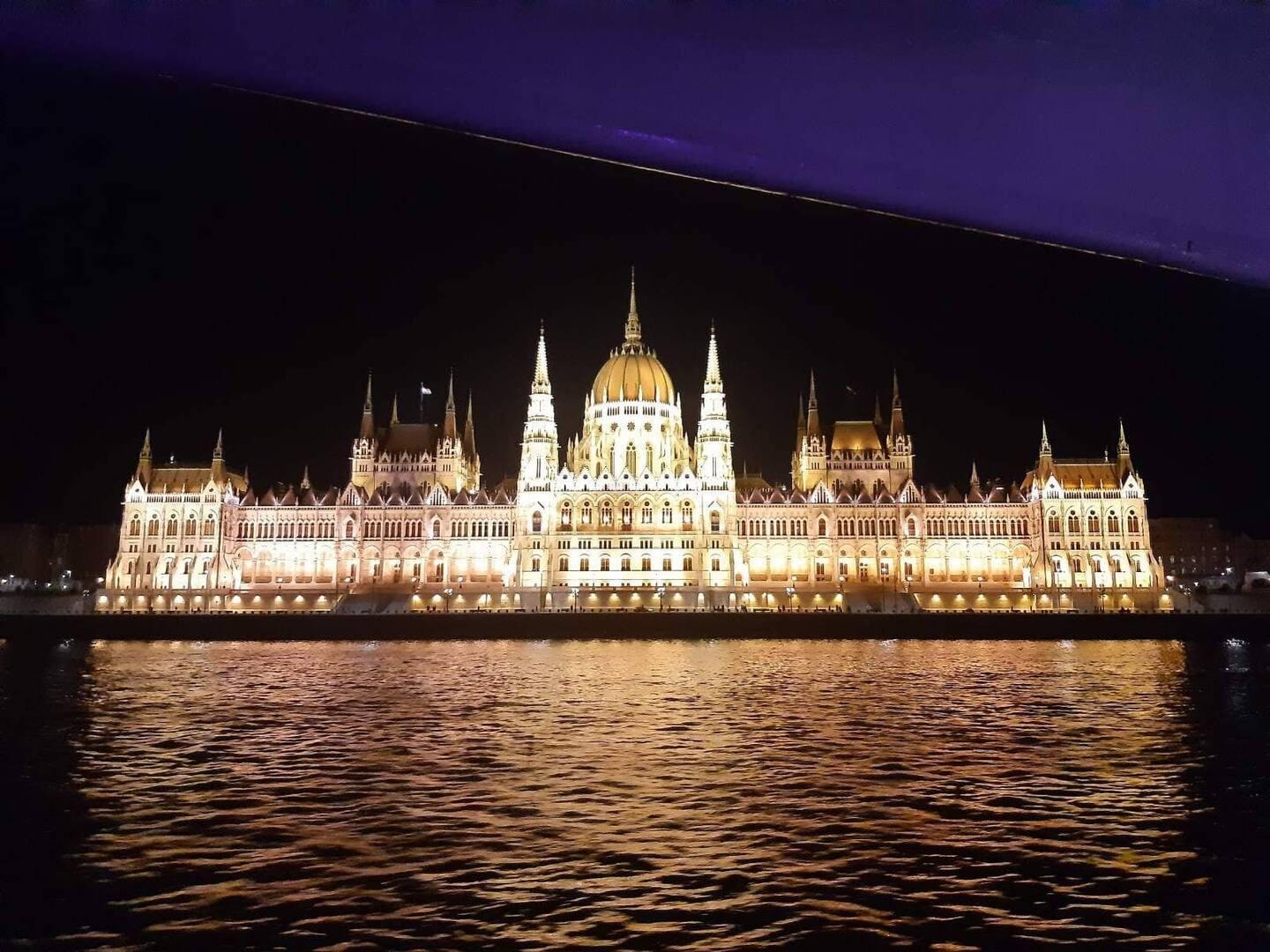 The Only Budapest Boat Cruise with Local Live Guide (+Drink)