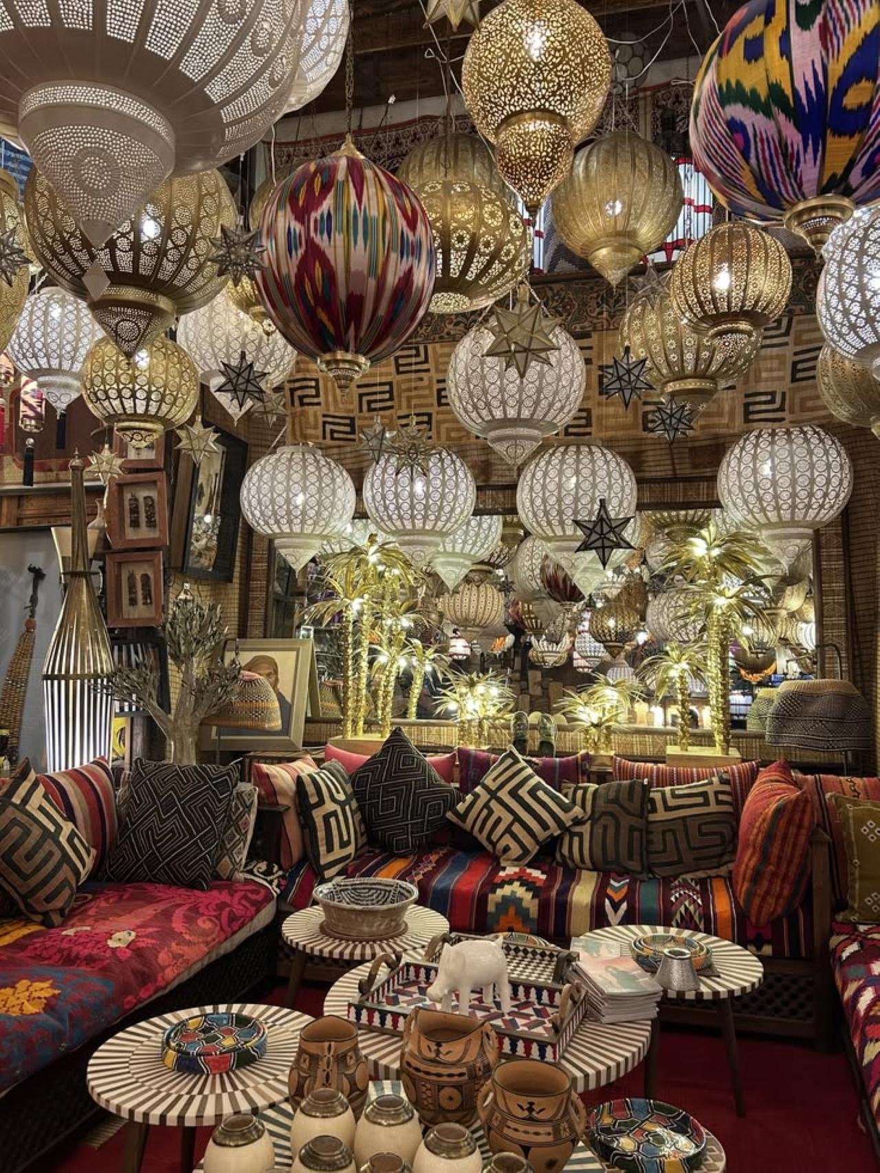 Delhi Private Shopping Tour with Local Expert