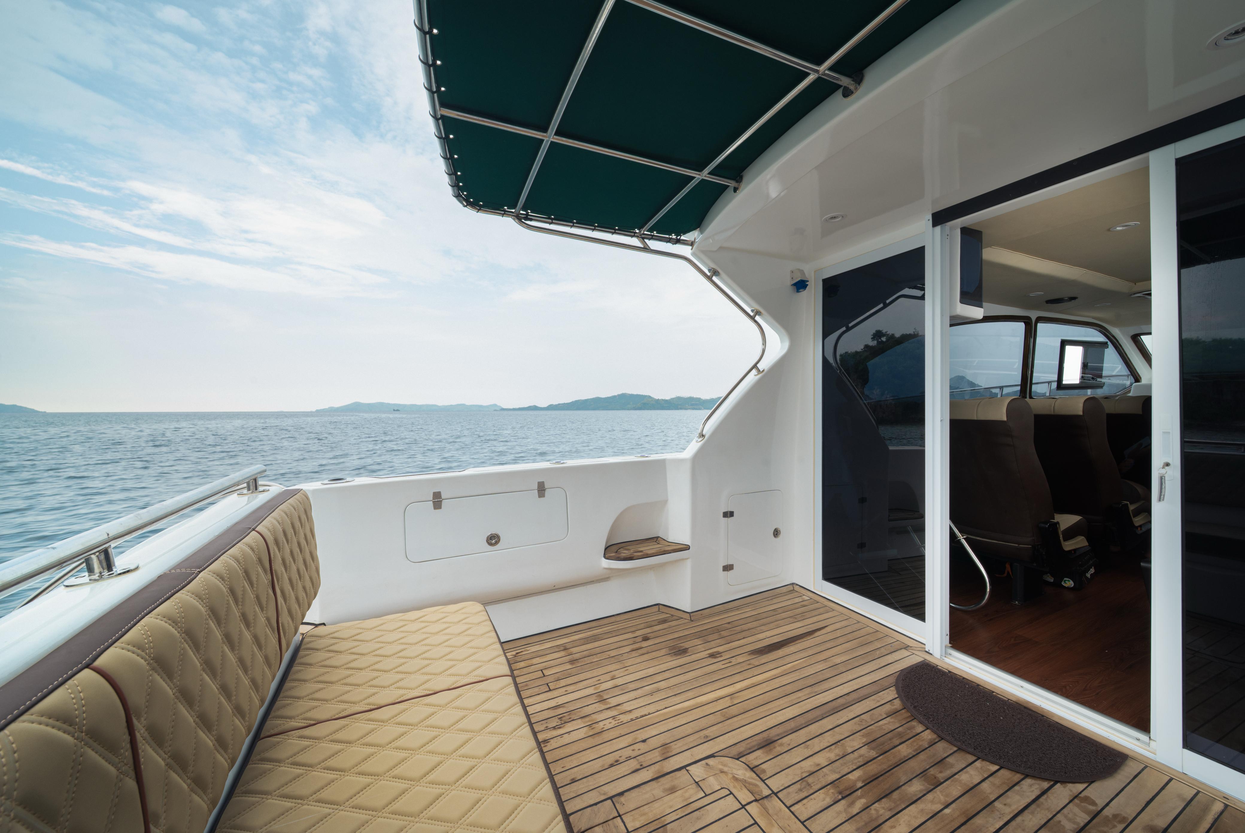 Komodo National Park Full-Day Speedboat Adventure from Labuan Bajo