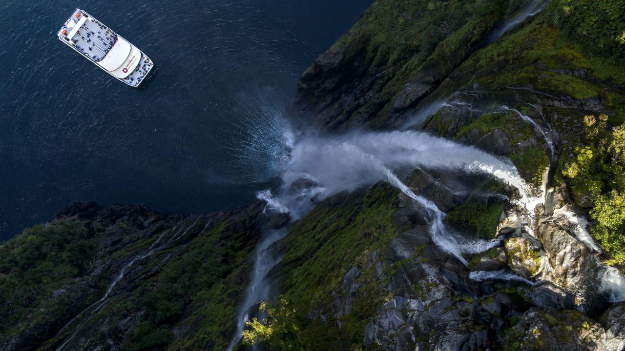 Milford Sound VIP Small-Group Cruise from Te Anau
