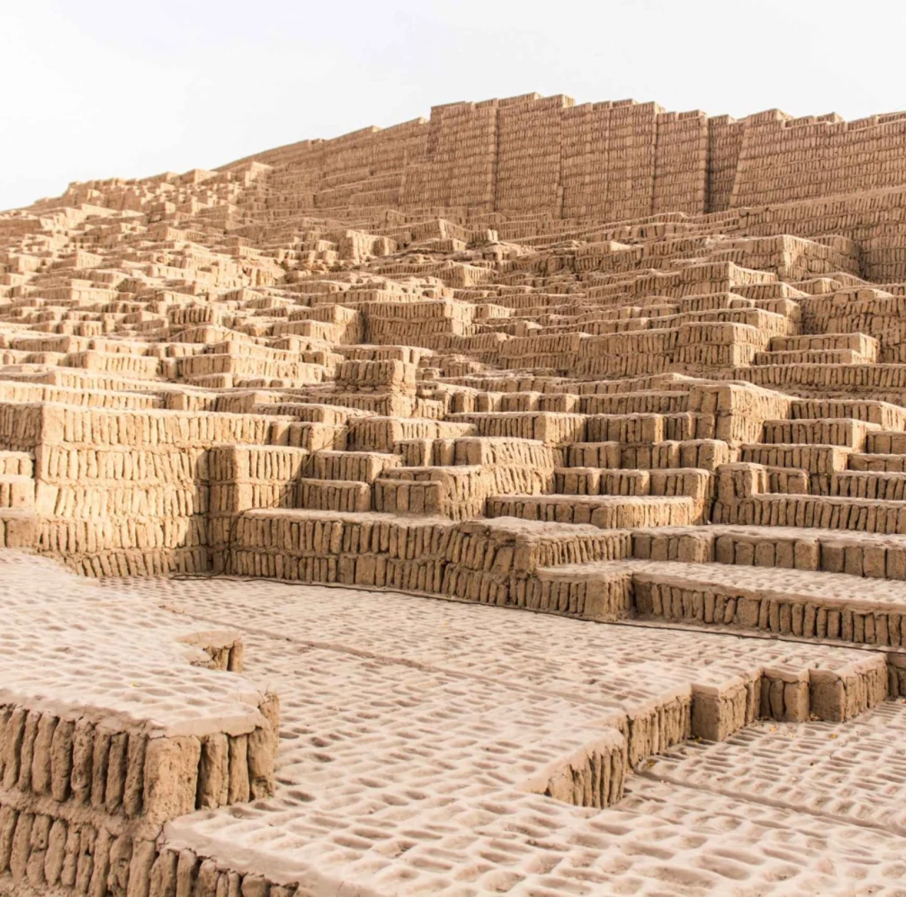 Lima Heritage Tour: Huaca Pucllana & Larco Museum