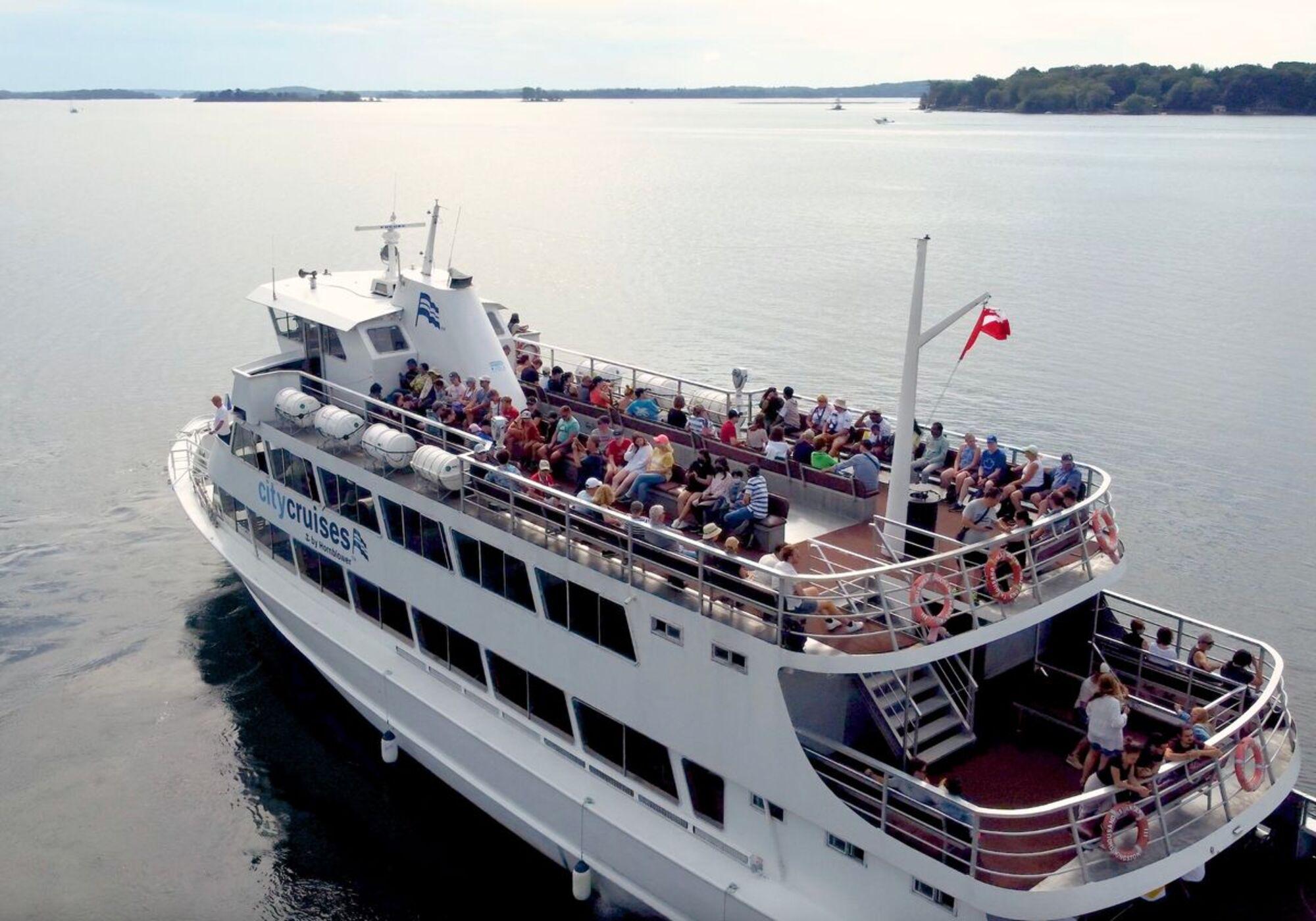 From Ivy Lea: 2-Hour Two Castle 1000 Islands Scenic Cruise
