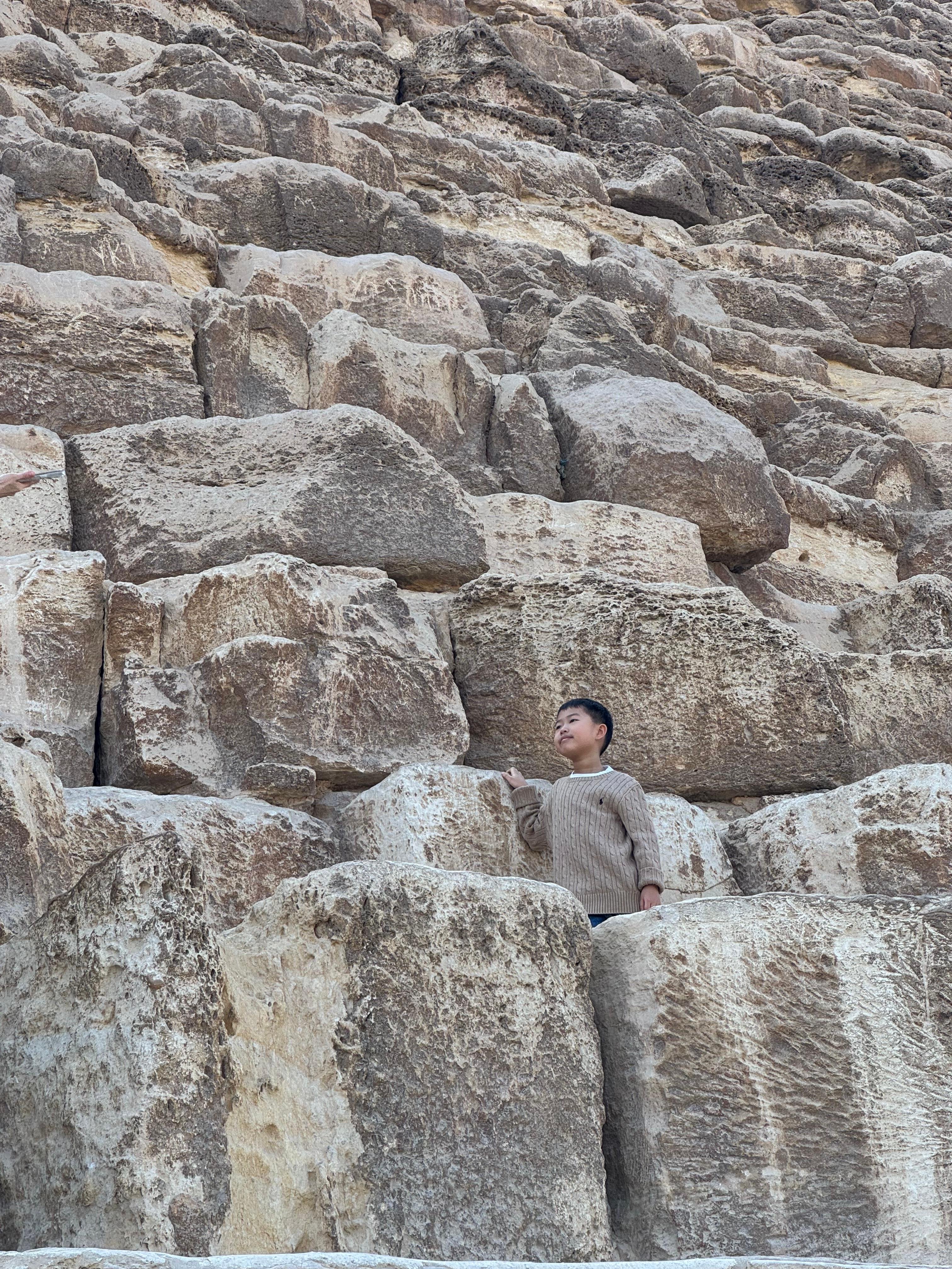 Private Giza Pyramids & Grand Egyptian Museum Day Trip from Hurghada