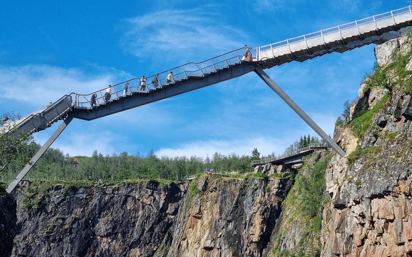 Vøringsfossen Waterfall and Nature Centre Experience
