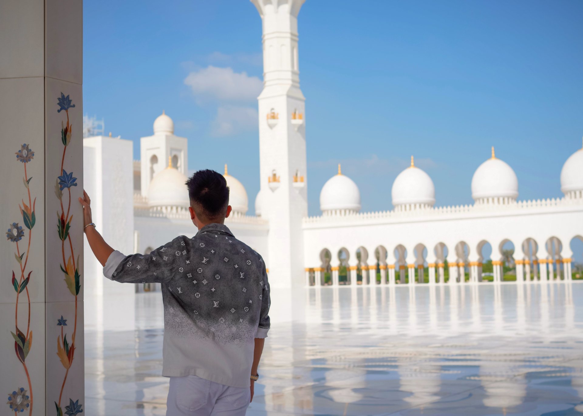 Abu Dhabi Day Trip from Dubai: Grand Mosque, Presidential Palace & More