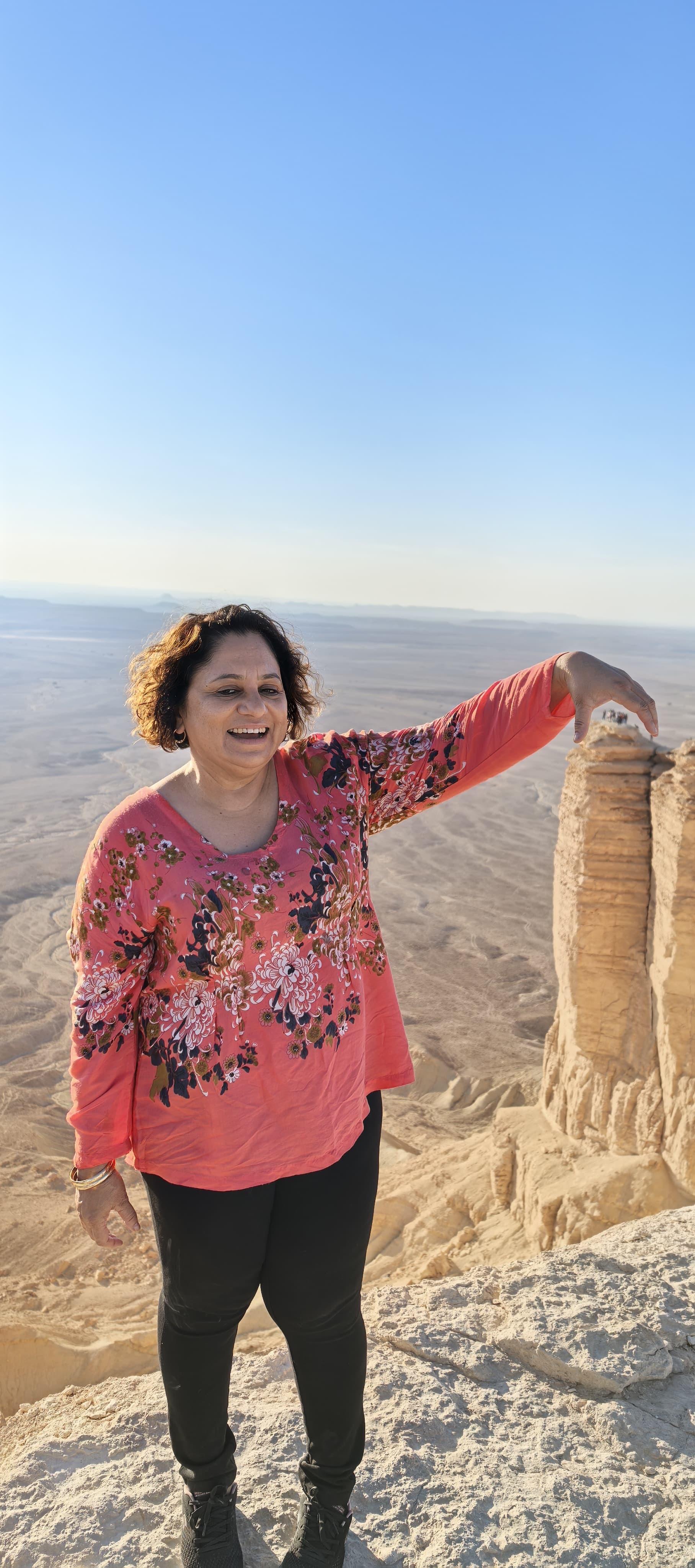 Private Edge of the World Expedition from Riyadh