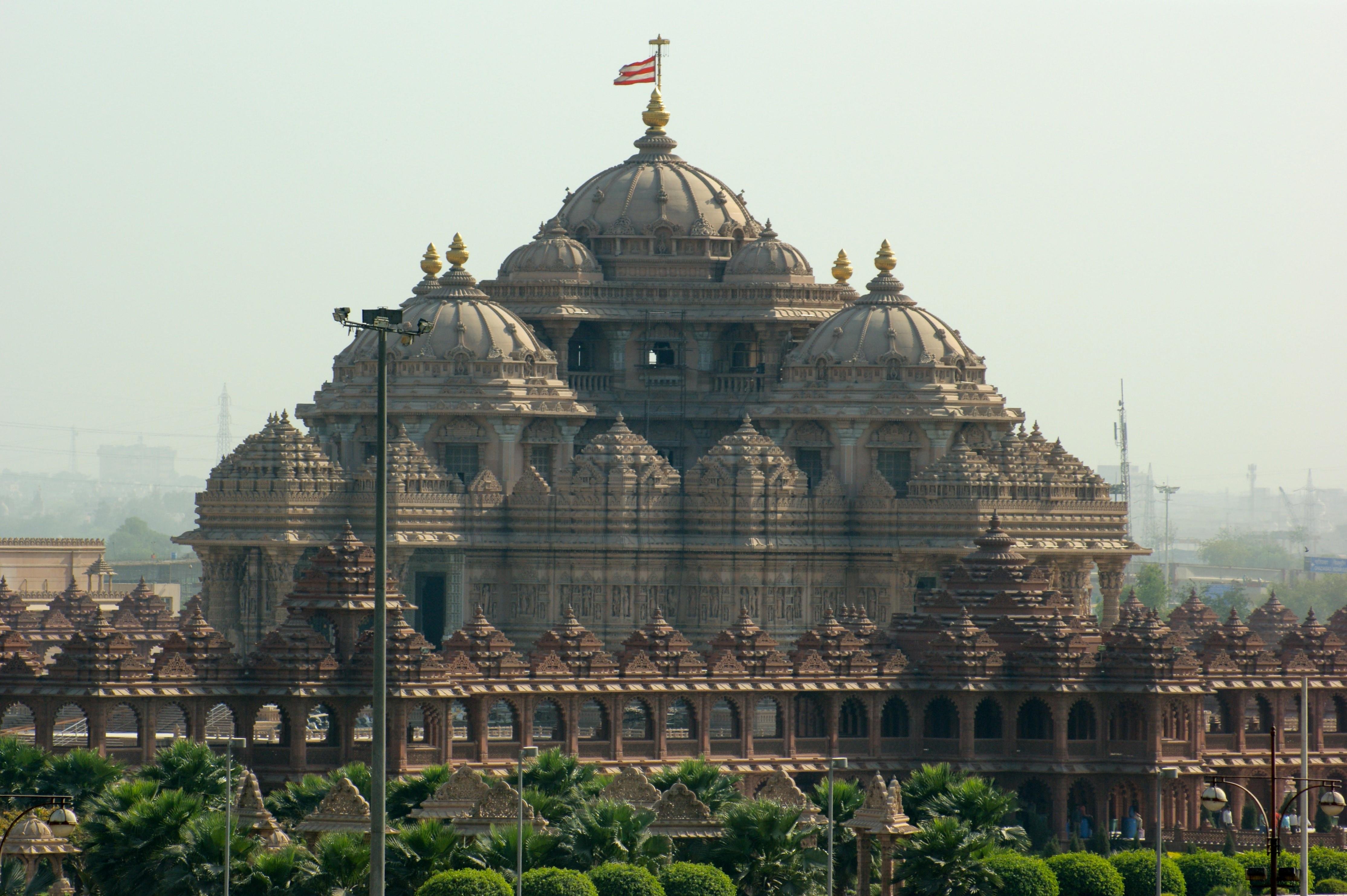 Delhi Akshardham Temple Private Tour & Evening Light Show