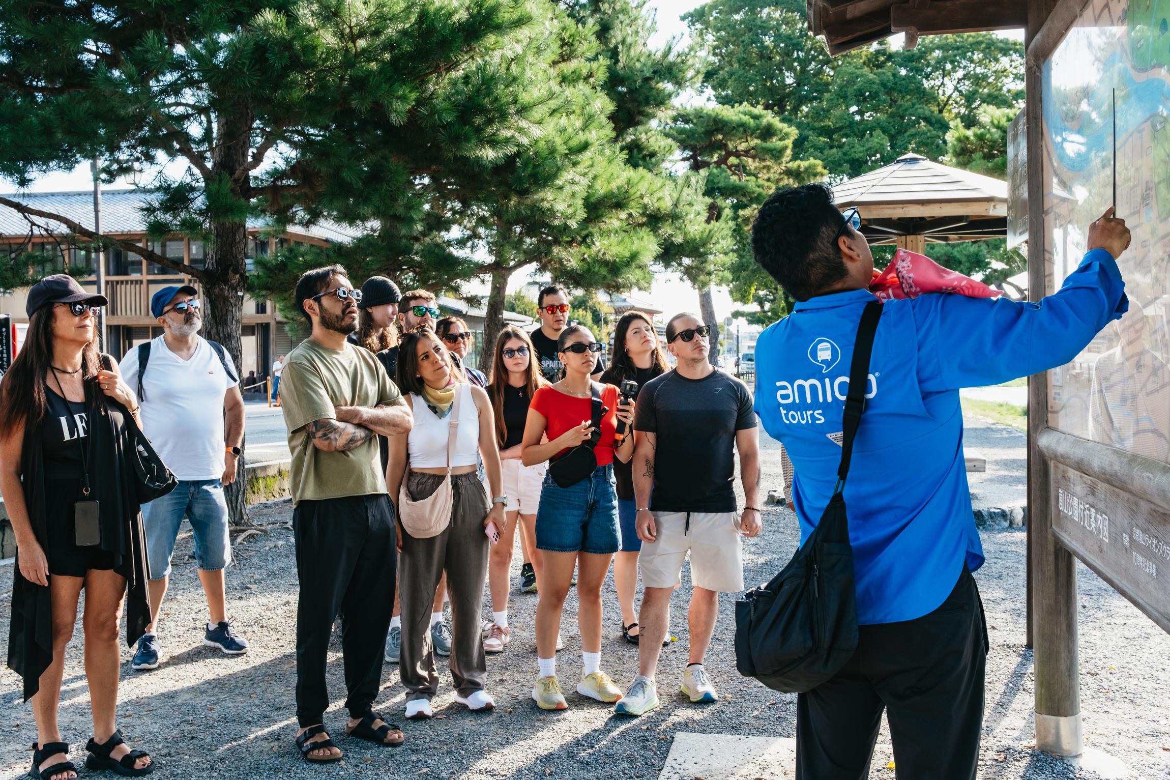 Kyoto in a Day: Bamboo Grove, Nijo Castle & Fushimi Inari Bus Tour