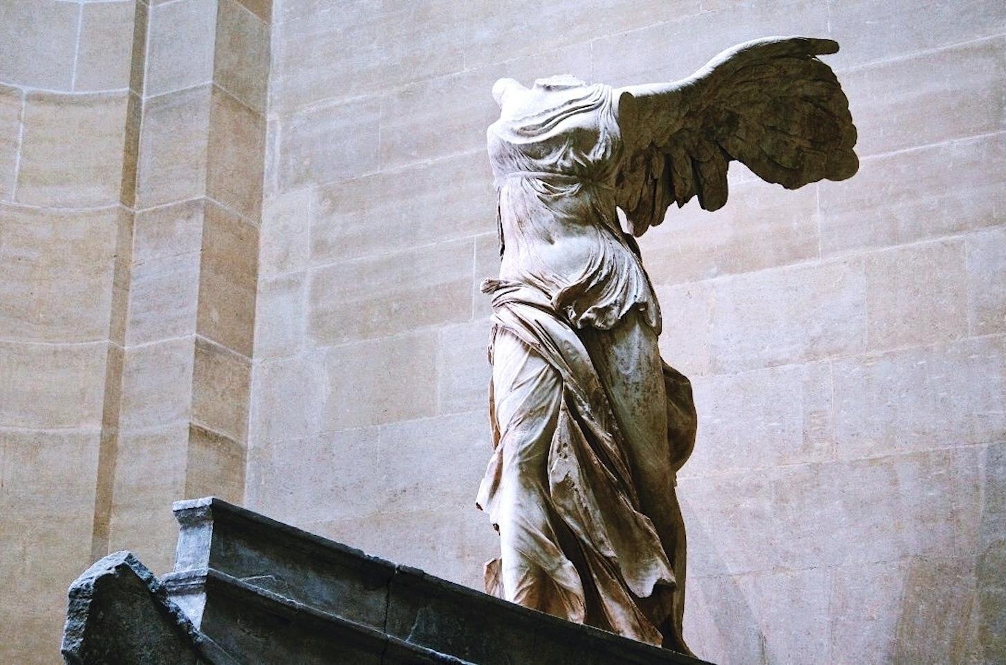 Louvre Semi-Private Tour with Entry Tickets – Max 6 Guests