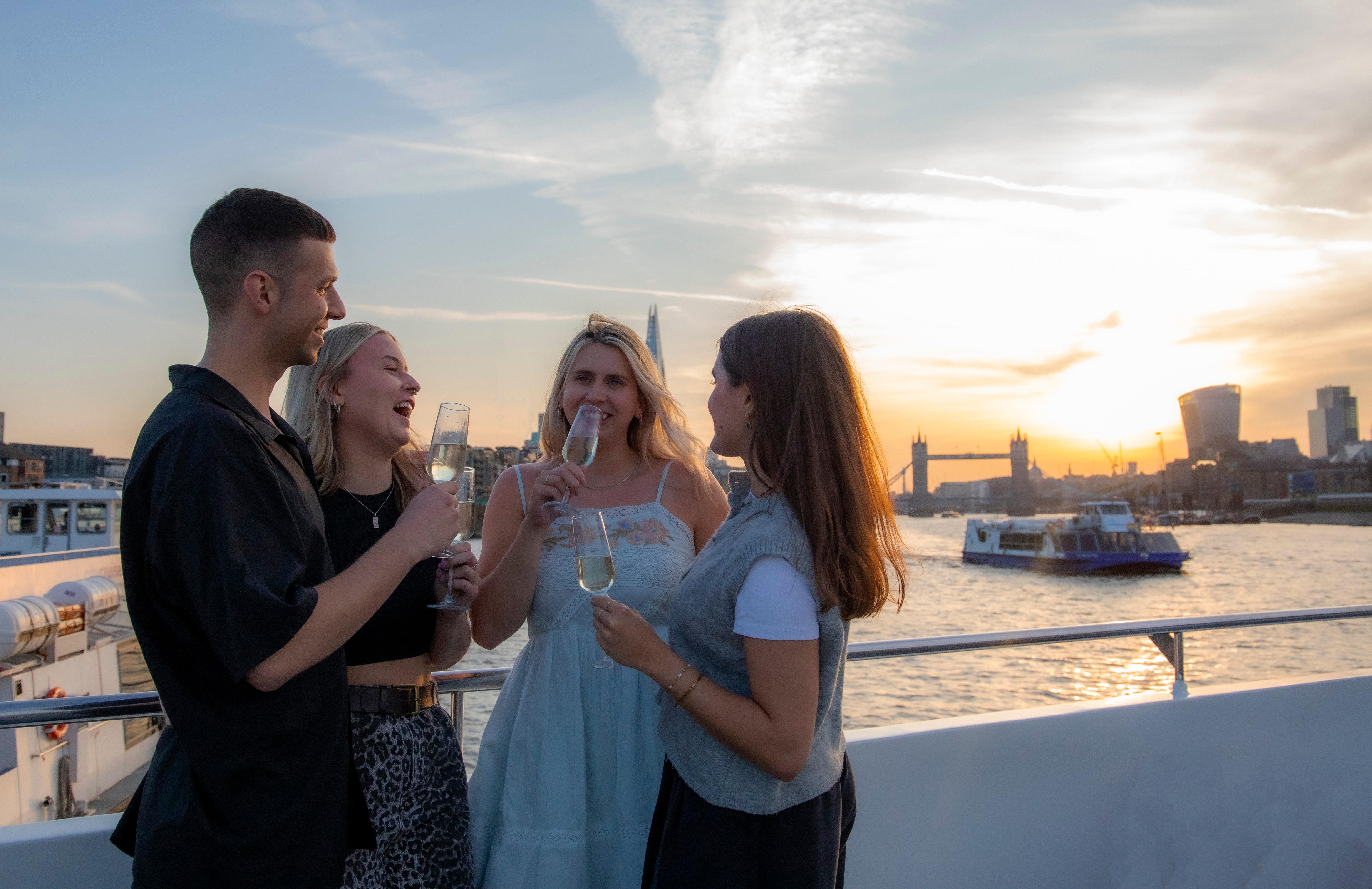 Thames Evening Cruise with Sparkling Wine & Canapés