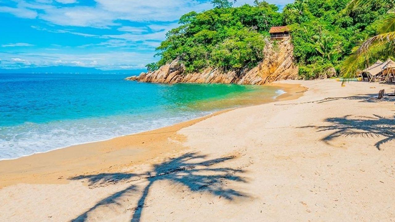 Los Arcos Snorkeling & Madagascar Island Kayak Tour with Open Bar