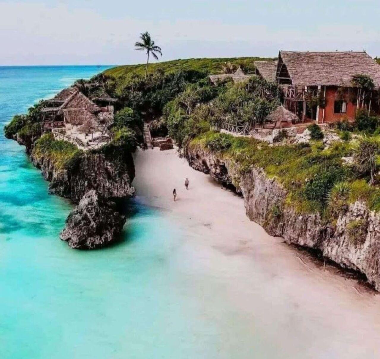 Zanzibar: Jozani Forest, Swahili Cave & Mtende Beach Day Tour
