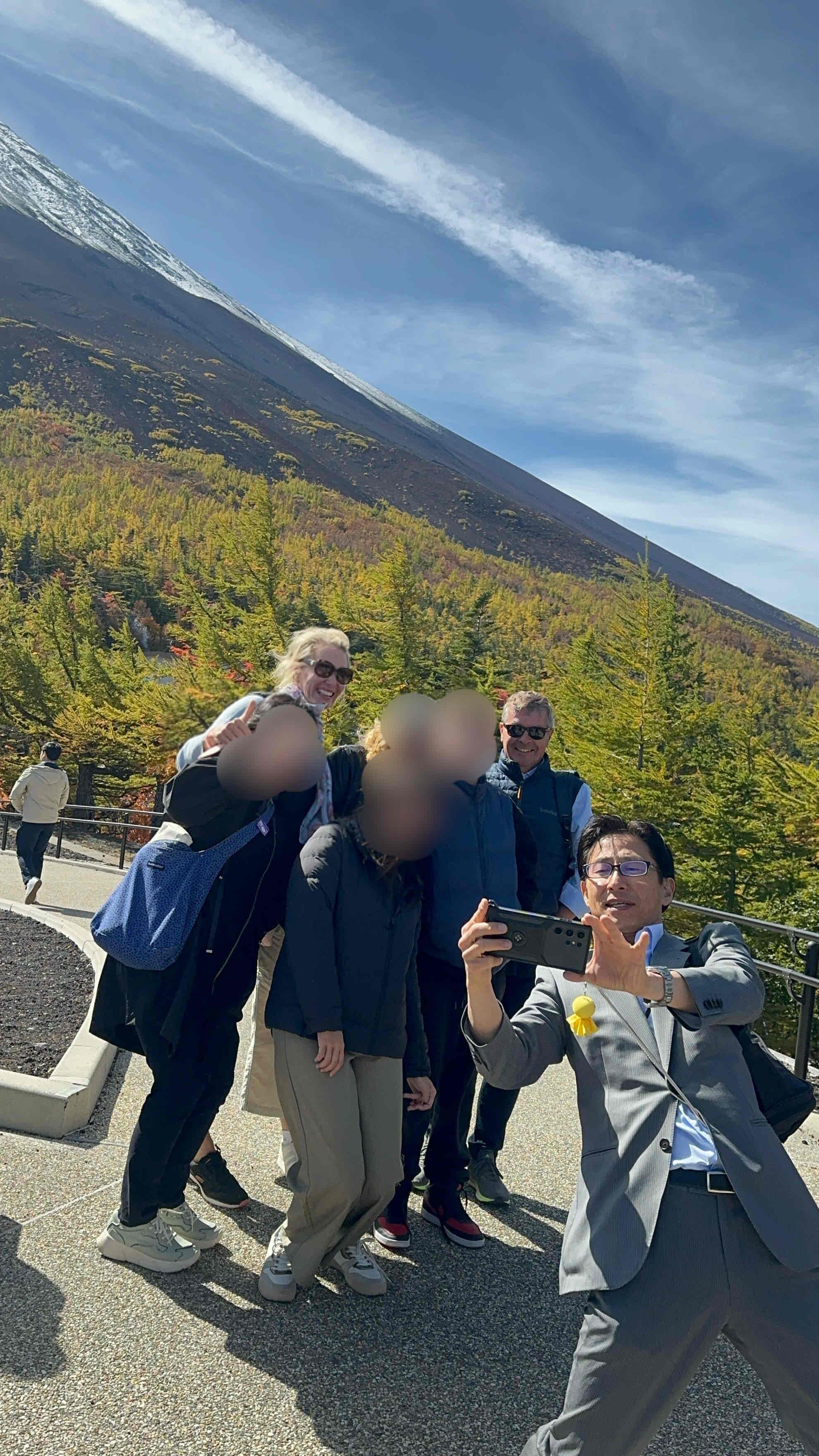 Mt. Fuji, Lake Kawaguchi & Chureito Pagoda Day Trip from Tokyo