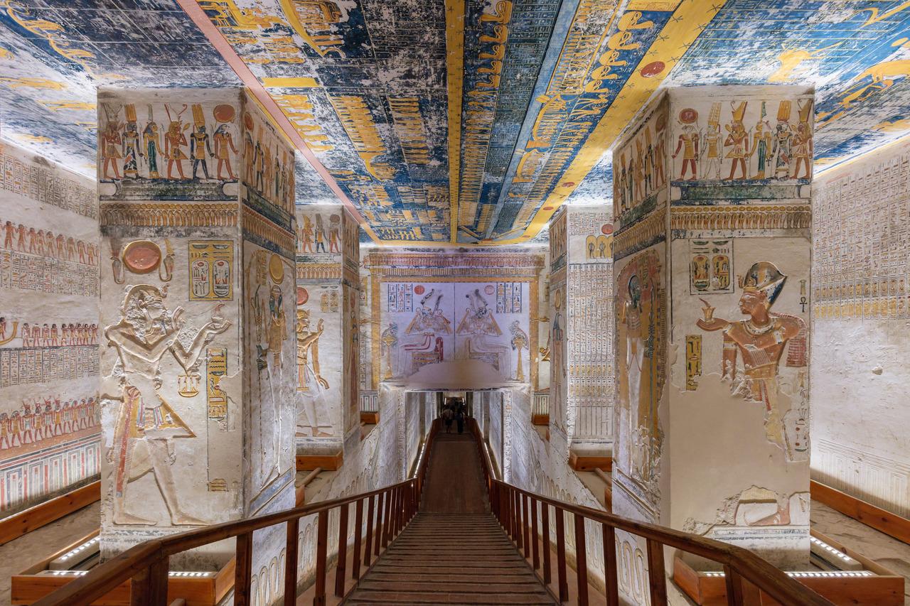 5-Day Private Egyptian Explorer: Pyramids, Nile Cruise & Abu Simbel
