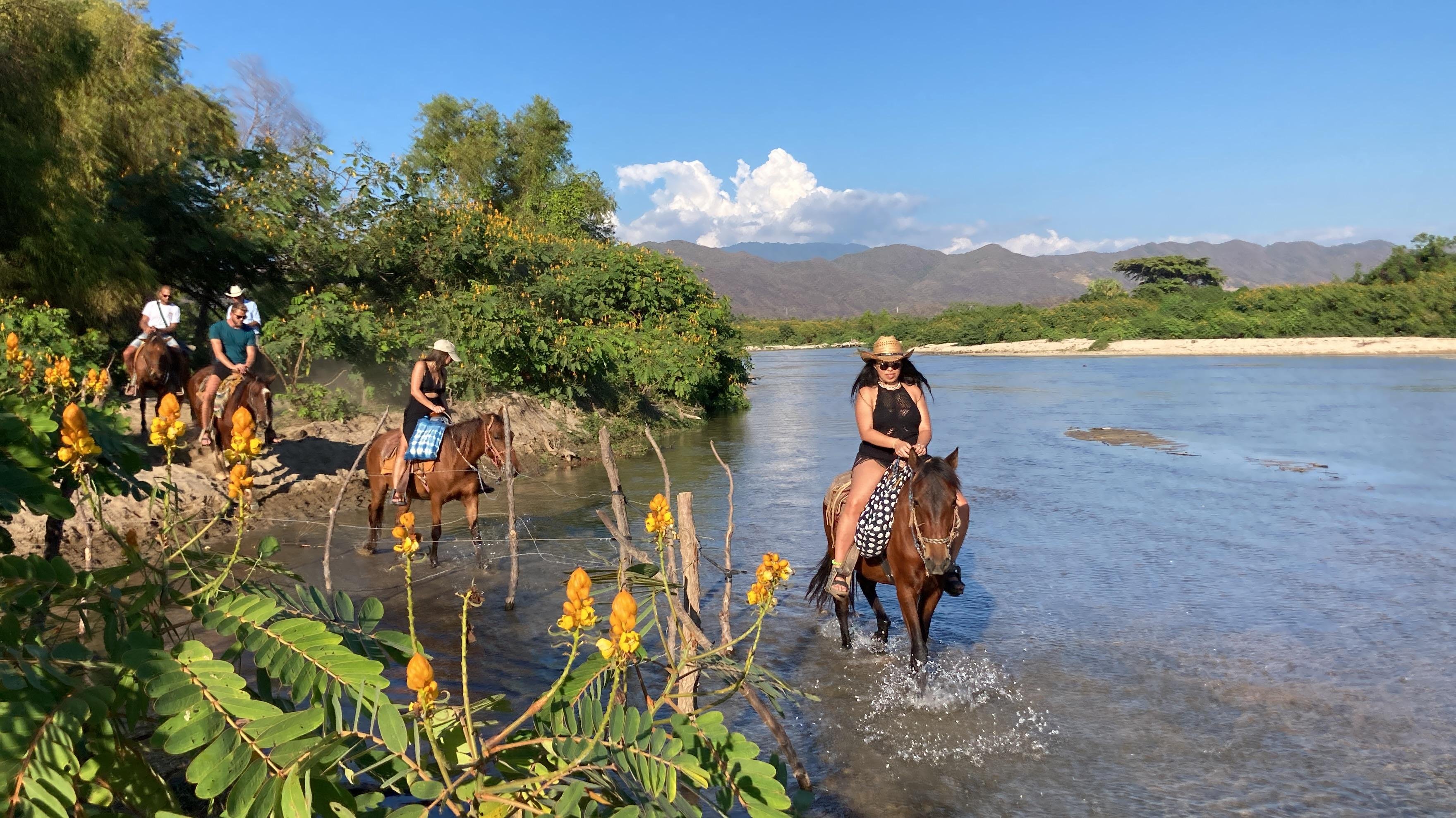 Horseback Ride to Natural Hot Springs from Puerto Escondido