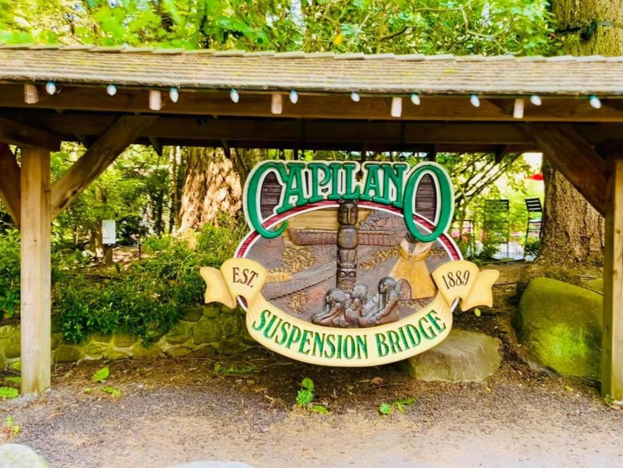 Vancouver Private Highlights: Capilano, FlyOver & City Tour