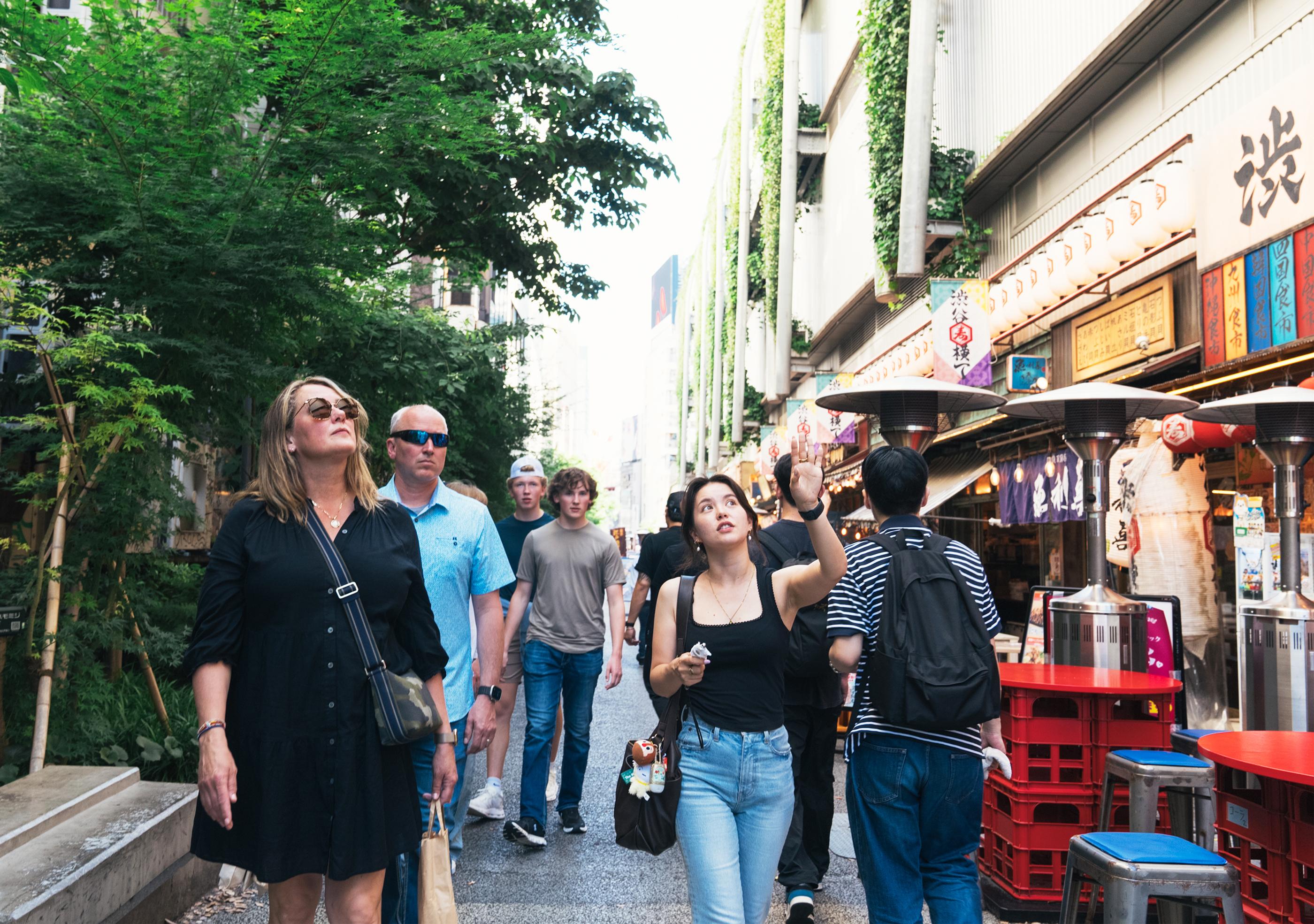 Shibuya Highlights & Hidden Gems Walking Tour