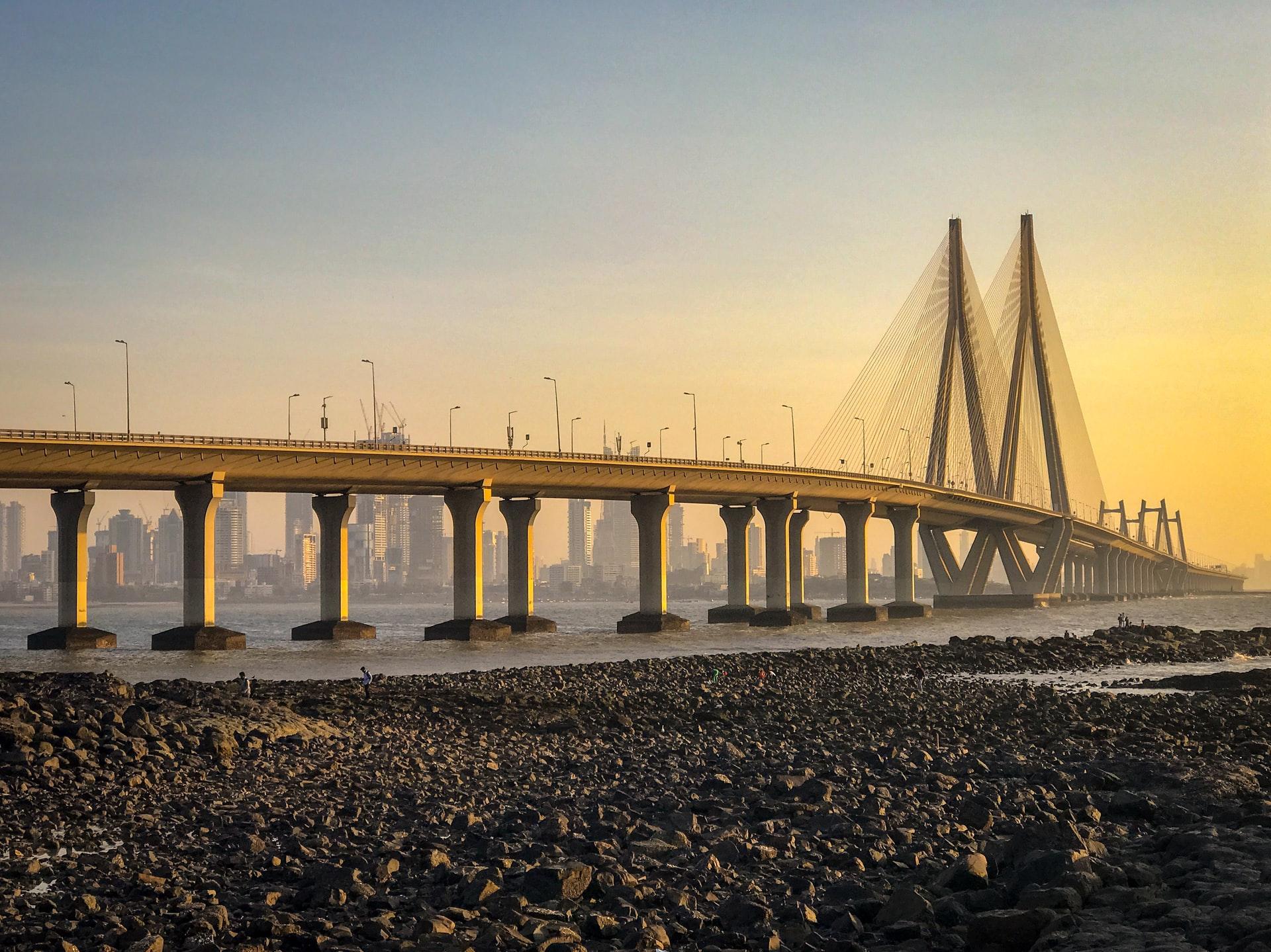 Customizable Mumbai City Explorer: Day & Night Private Tours