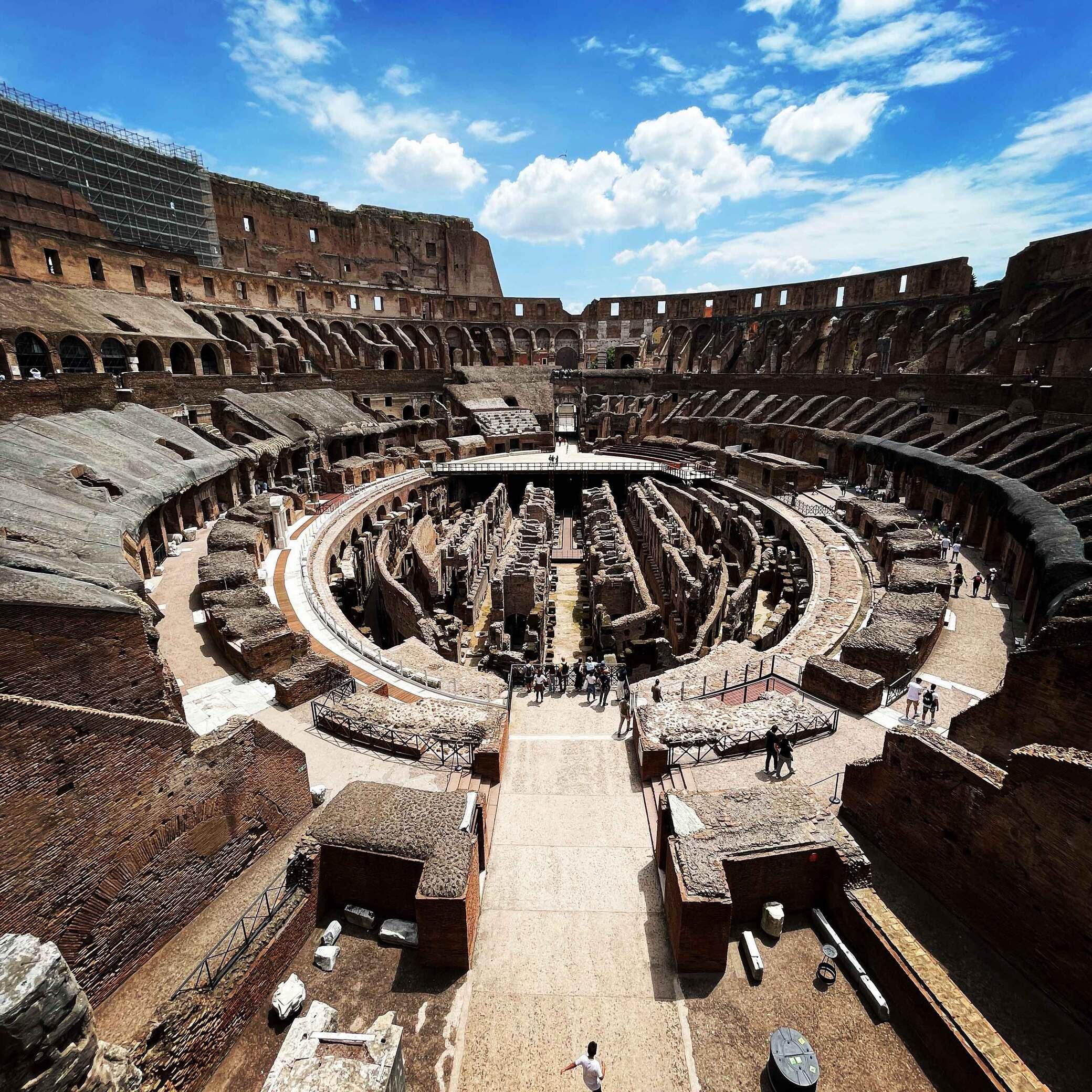 Rome Colosseum: Underground, Arena Floor & Palatine Hill Tour