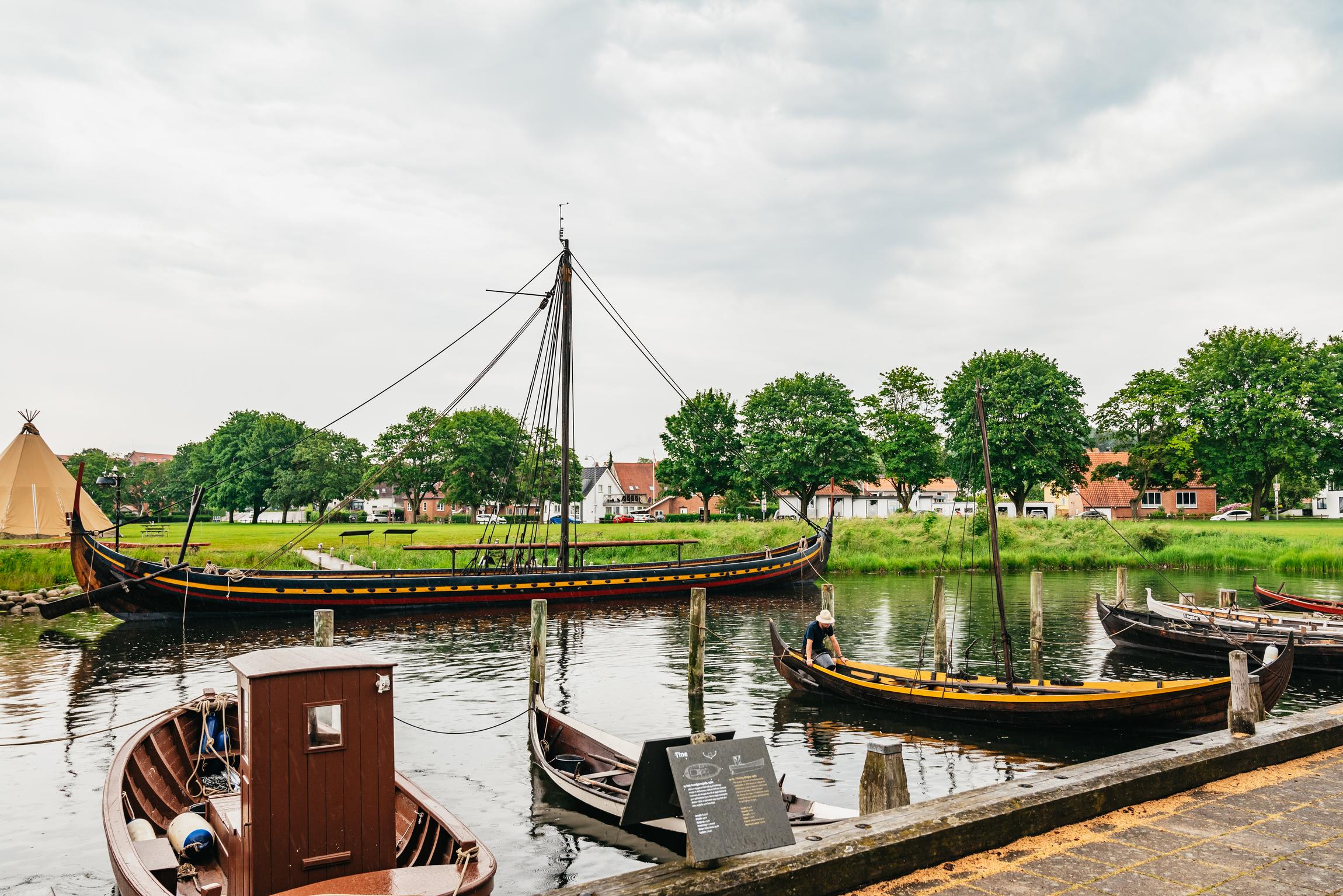Copenhagen: Kronborg, Frederiksborg Castle and Roskilde Tour