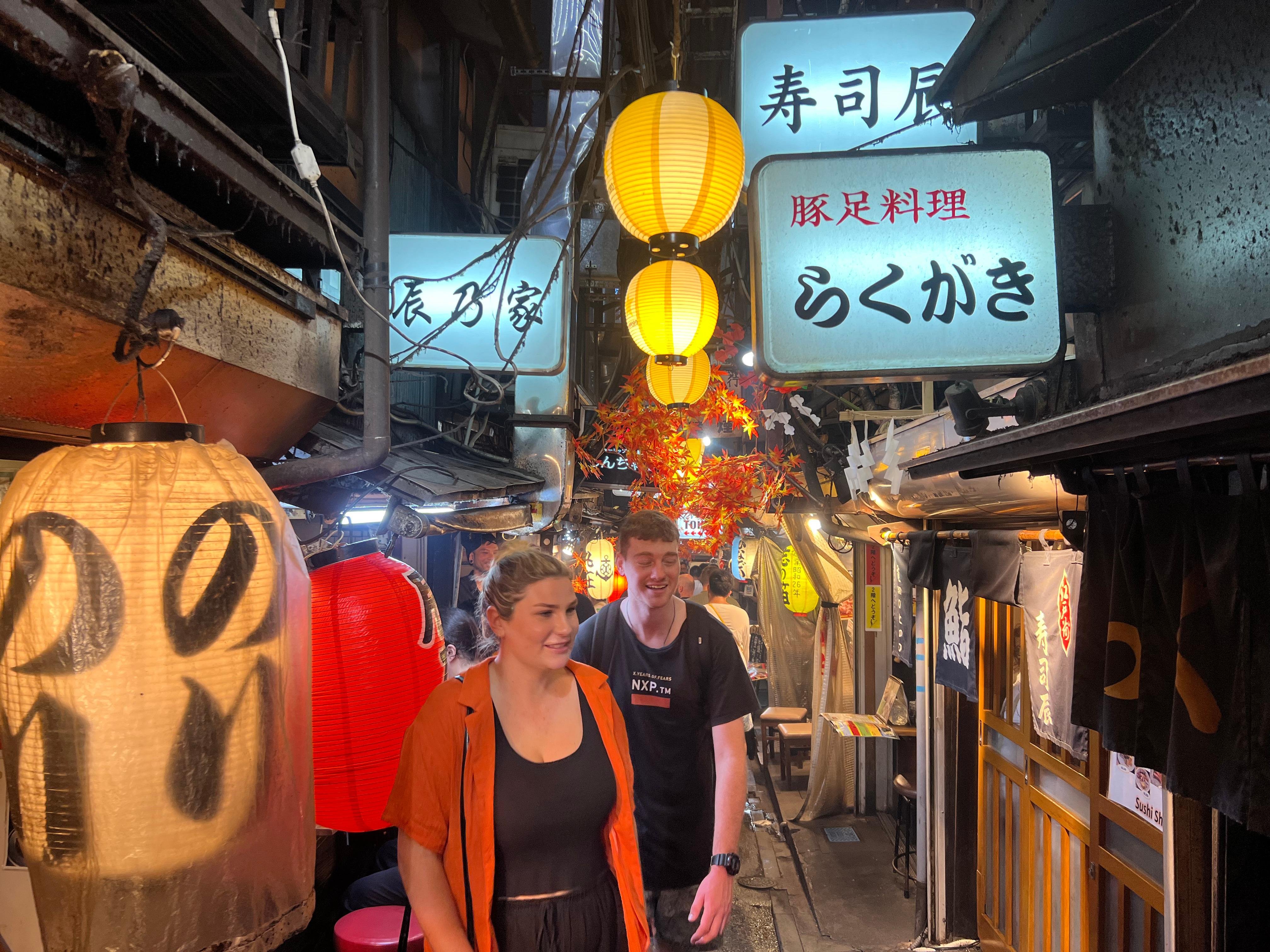 Shinjuku After-Dark Food Tour: 13 Dishes Across 4 Local Eateries