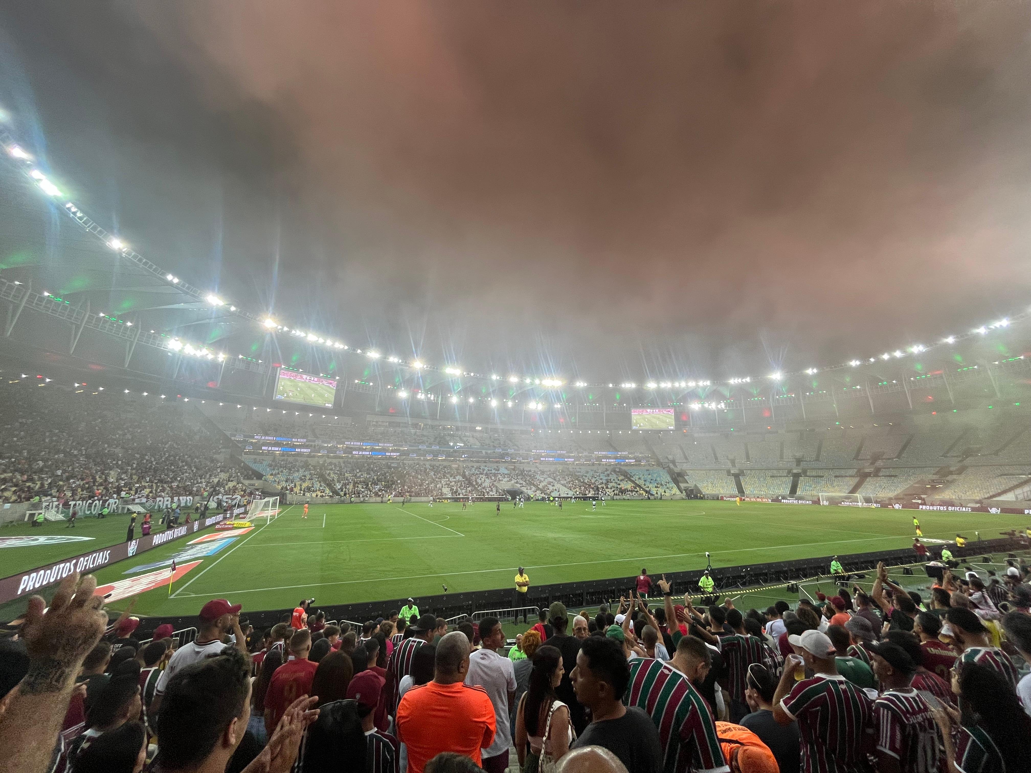 Rio de Janeiro: Live Maracanã Football Match Experience & Drink
