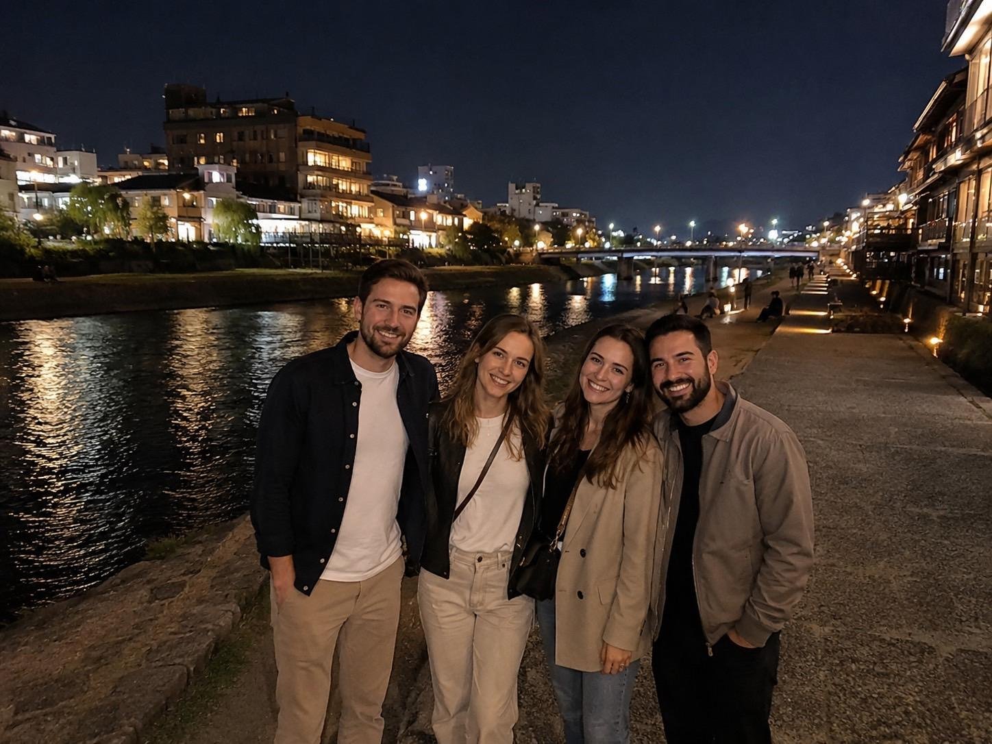 Tour privado a pie por Kioto al atardecer: Gion, Pontocho y el santuario Yasaka