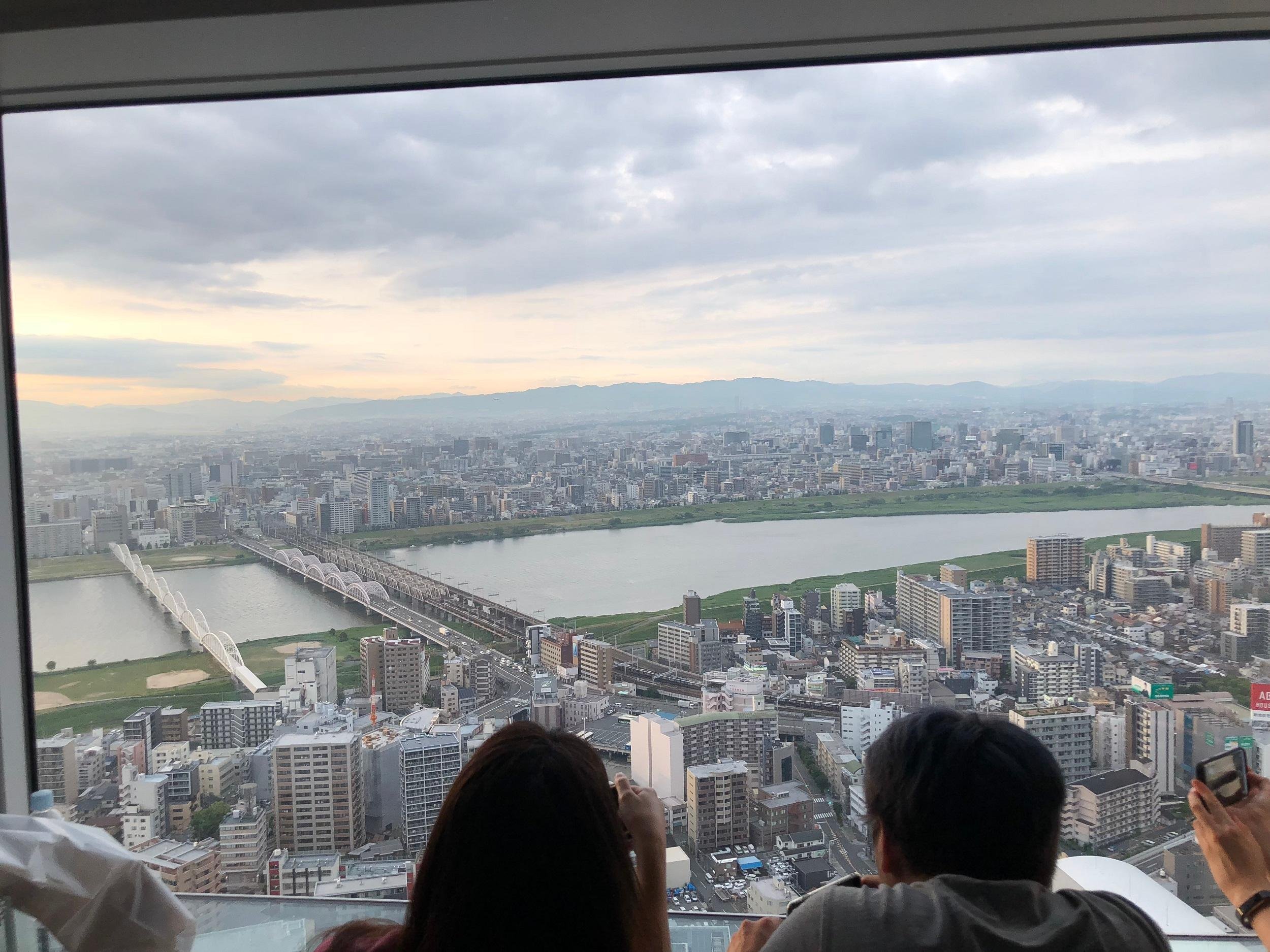 Osaka Contrast Walk: Umeda Sky Views & Nakazakicho Retro District