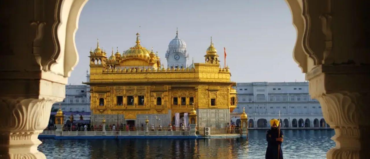 Amritsar: Golden Temple & Jallianwala Bagh Guided Walking Tour