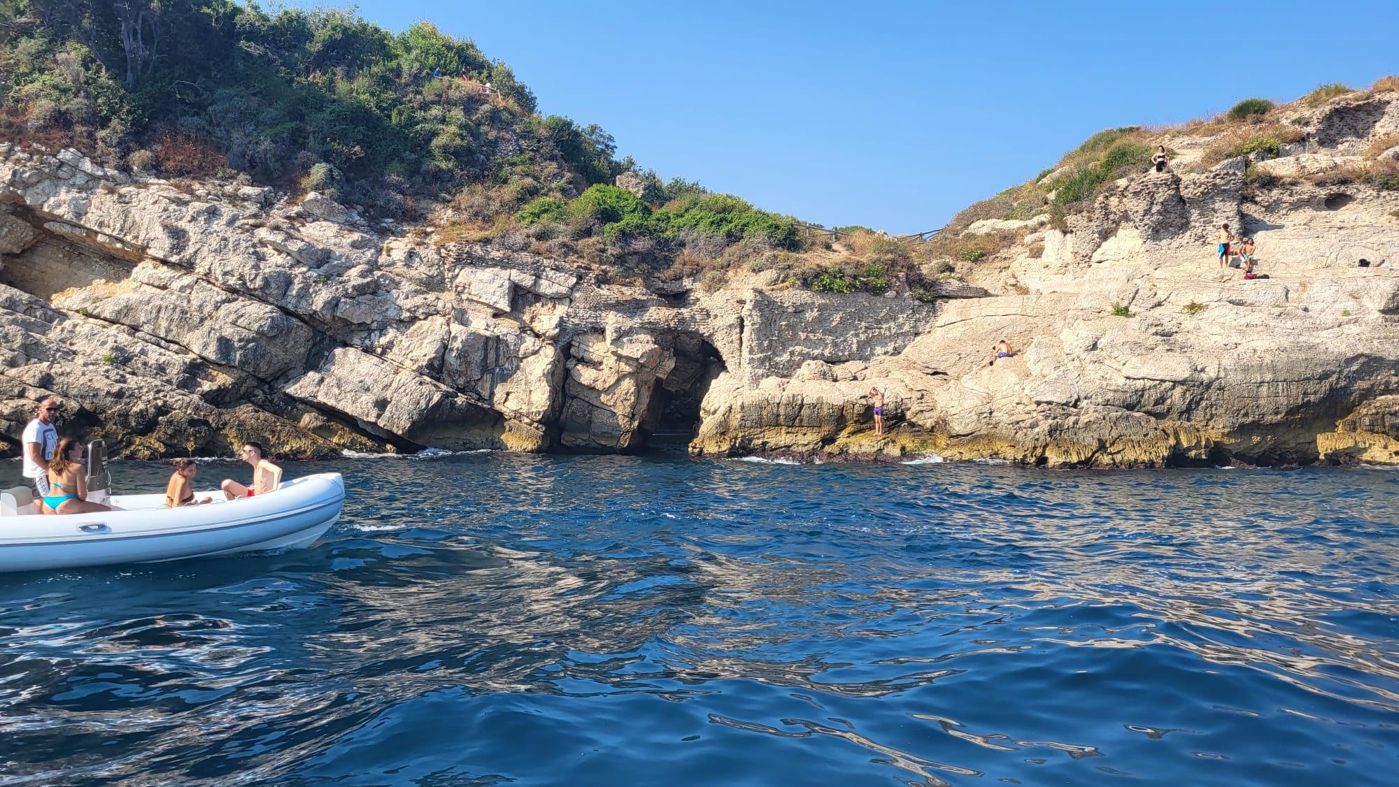 Sorrento to Amalfi Coast: Full-Day Private Boat Tour