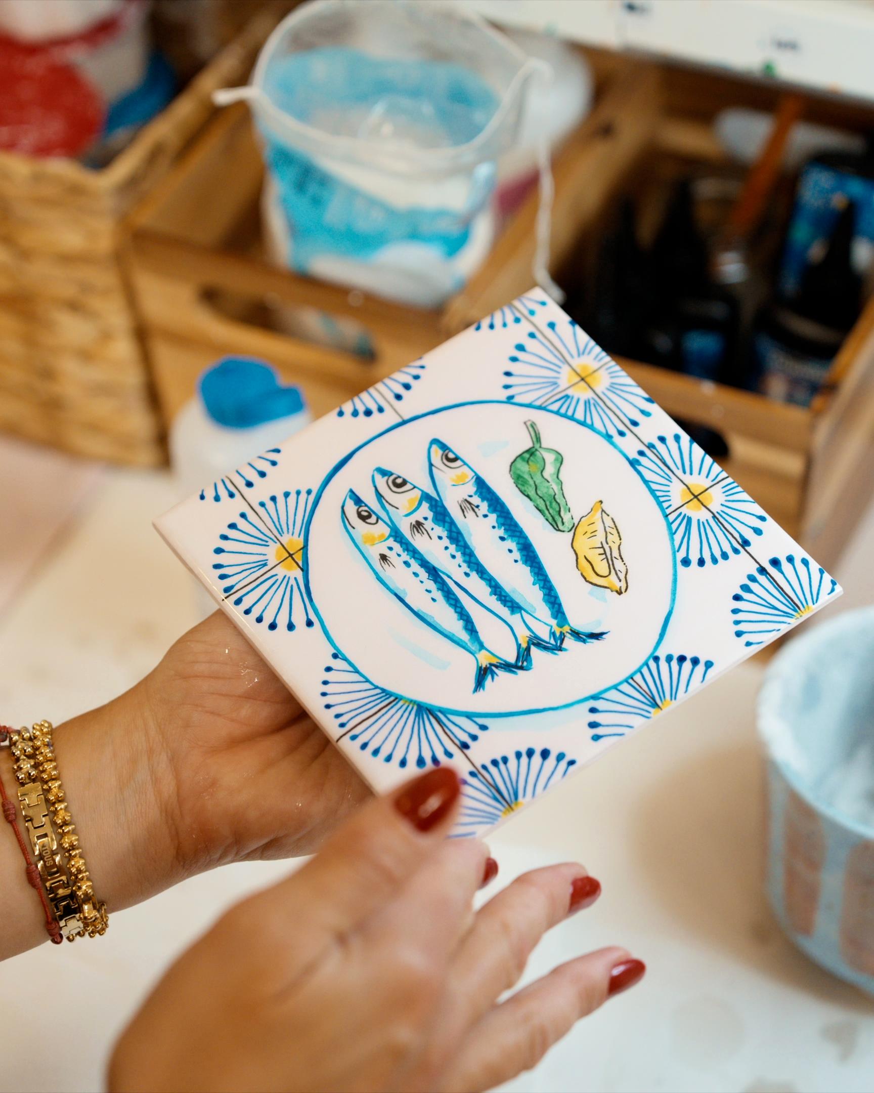 Tile Painting & Cocktails Workshop in Porto